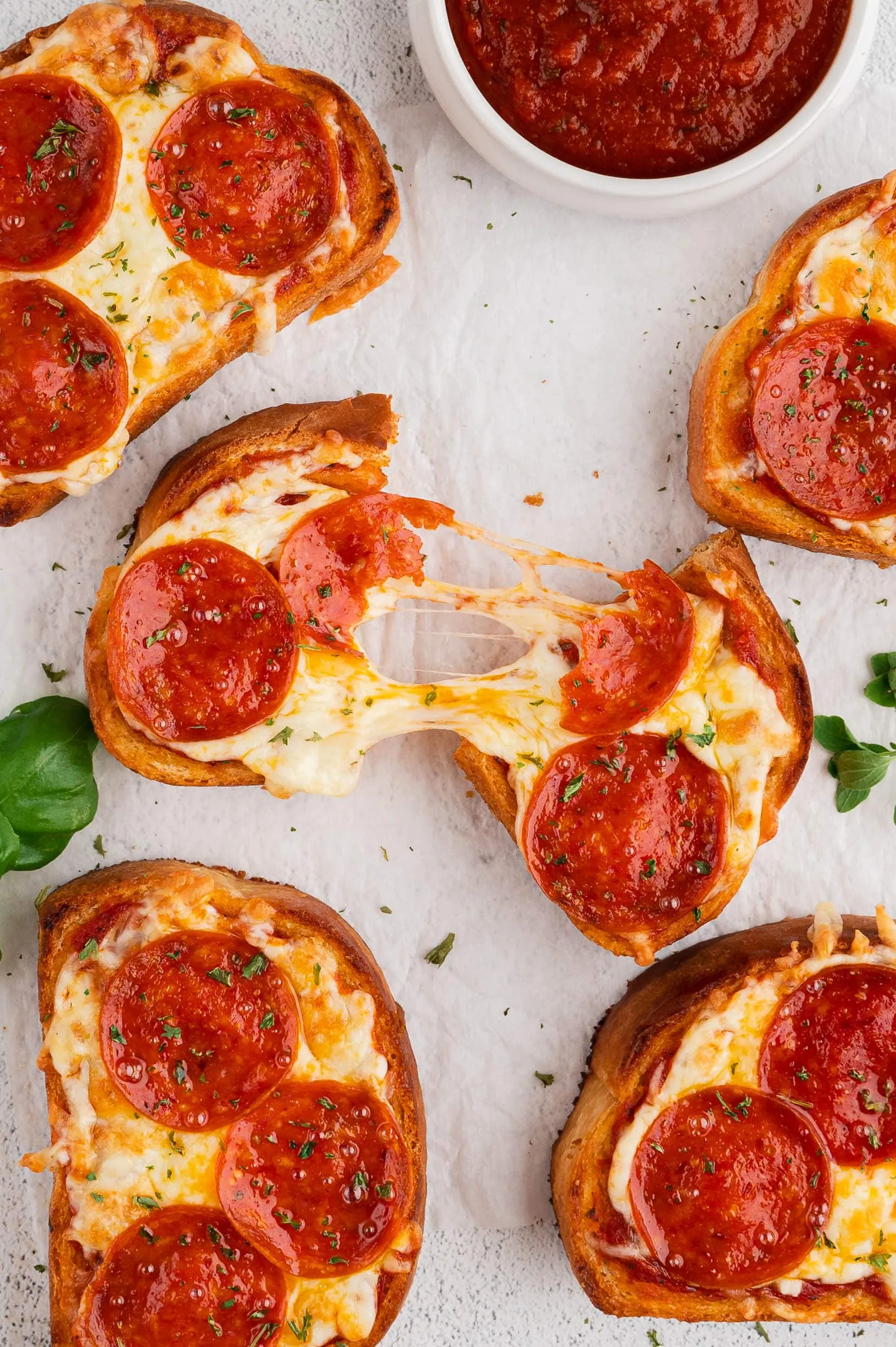 Air Fryer Garlic Bread Pizza Toast