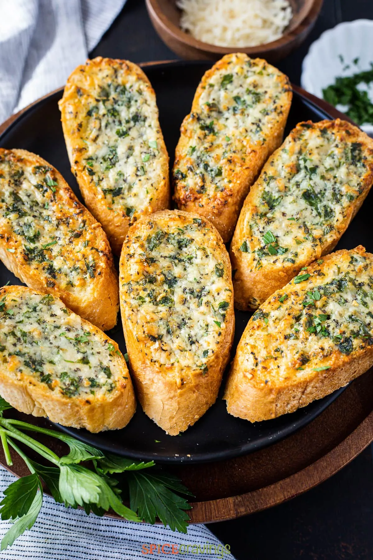 Air Fryer Pesto Garlic Bread