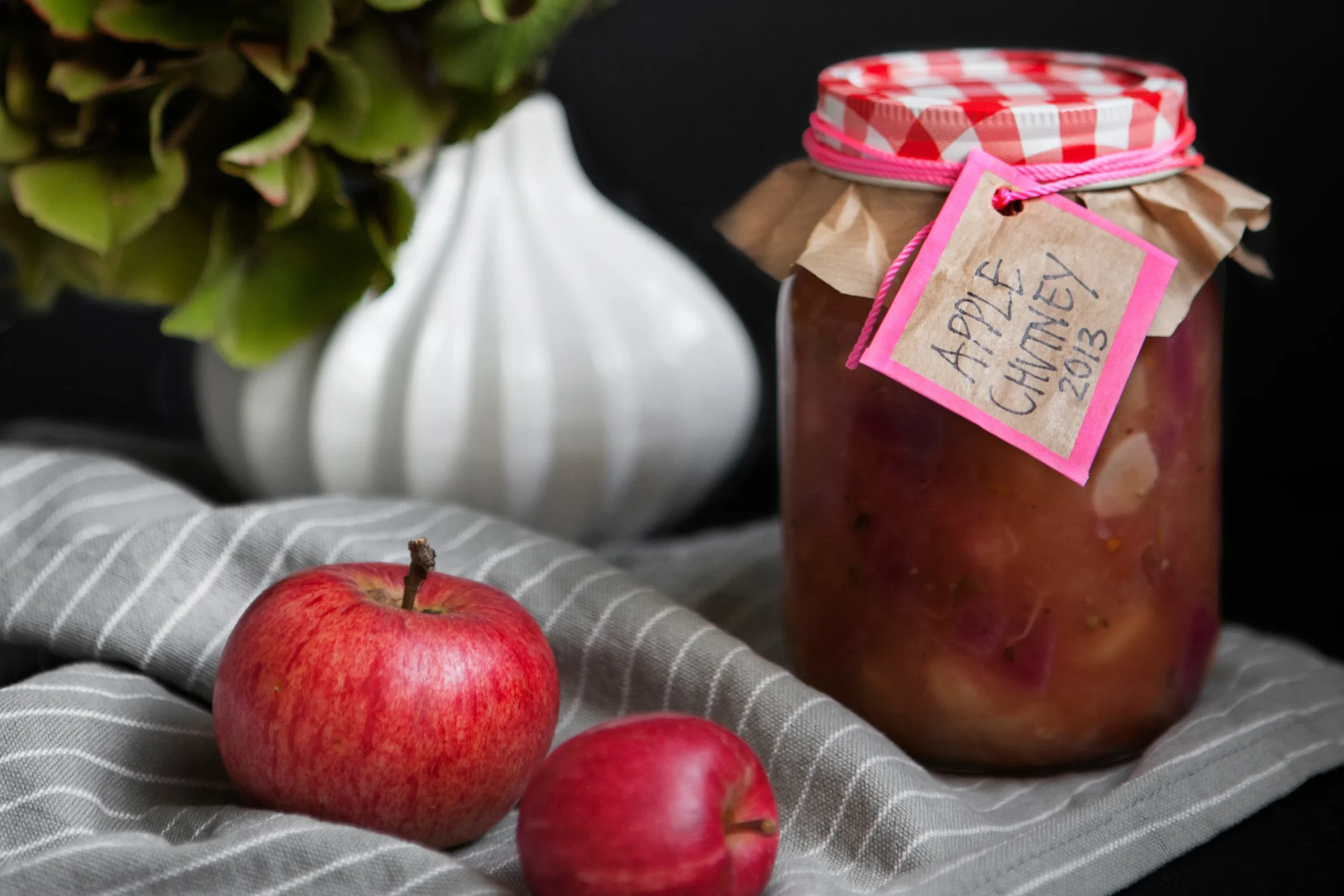 Apple Red Chile Chutney