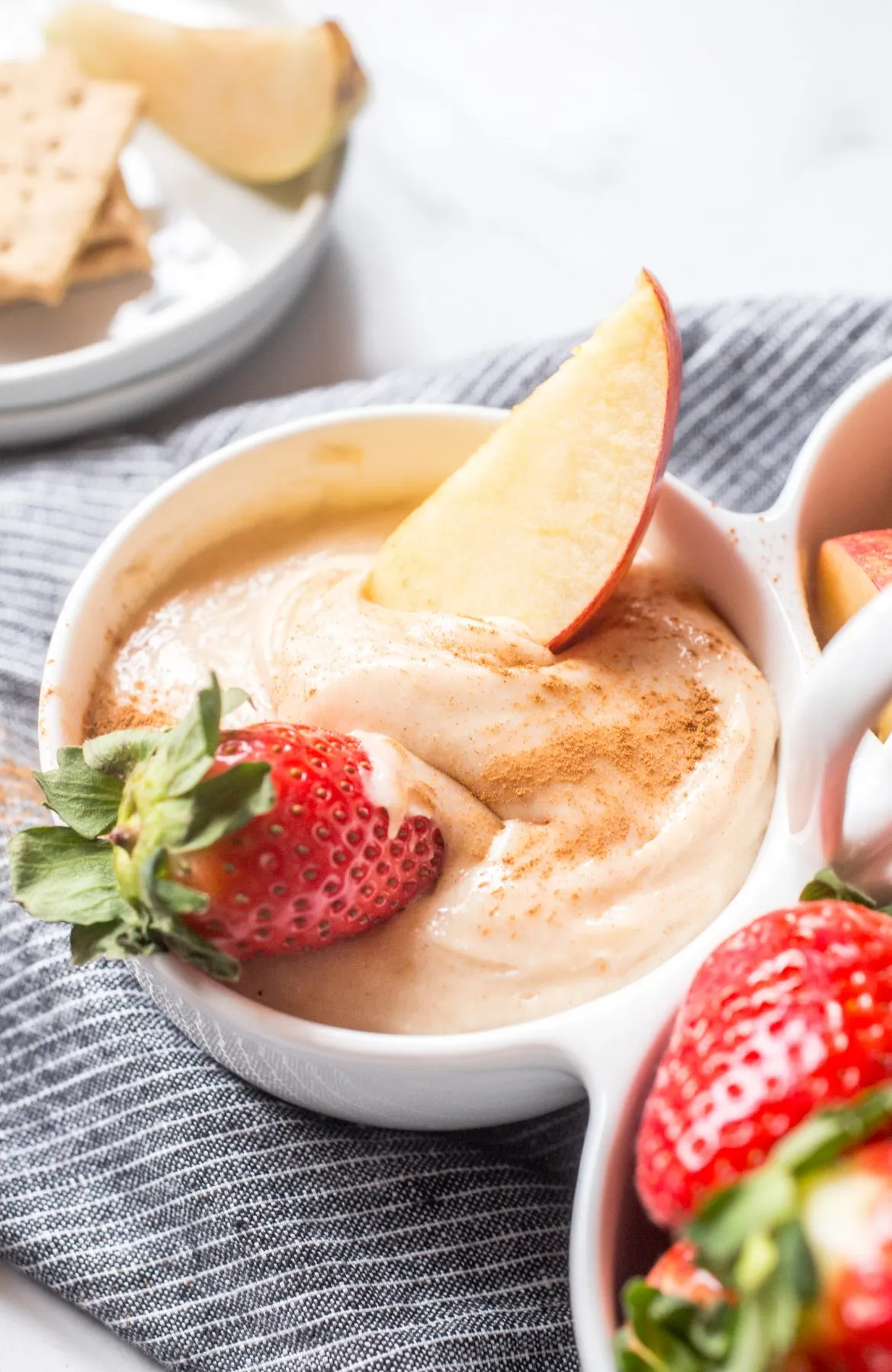 Baked Cinnamon Crisps with Creamy Strawberry Dip