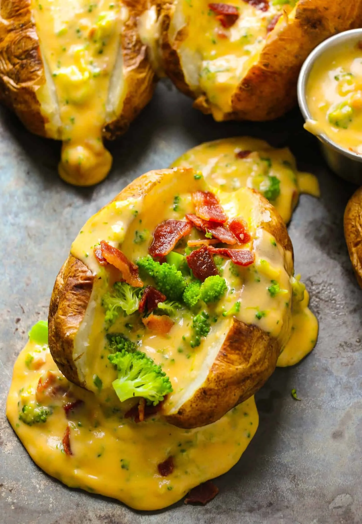 Baked Potatoes with Broccoli Amazing
