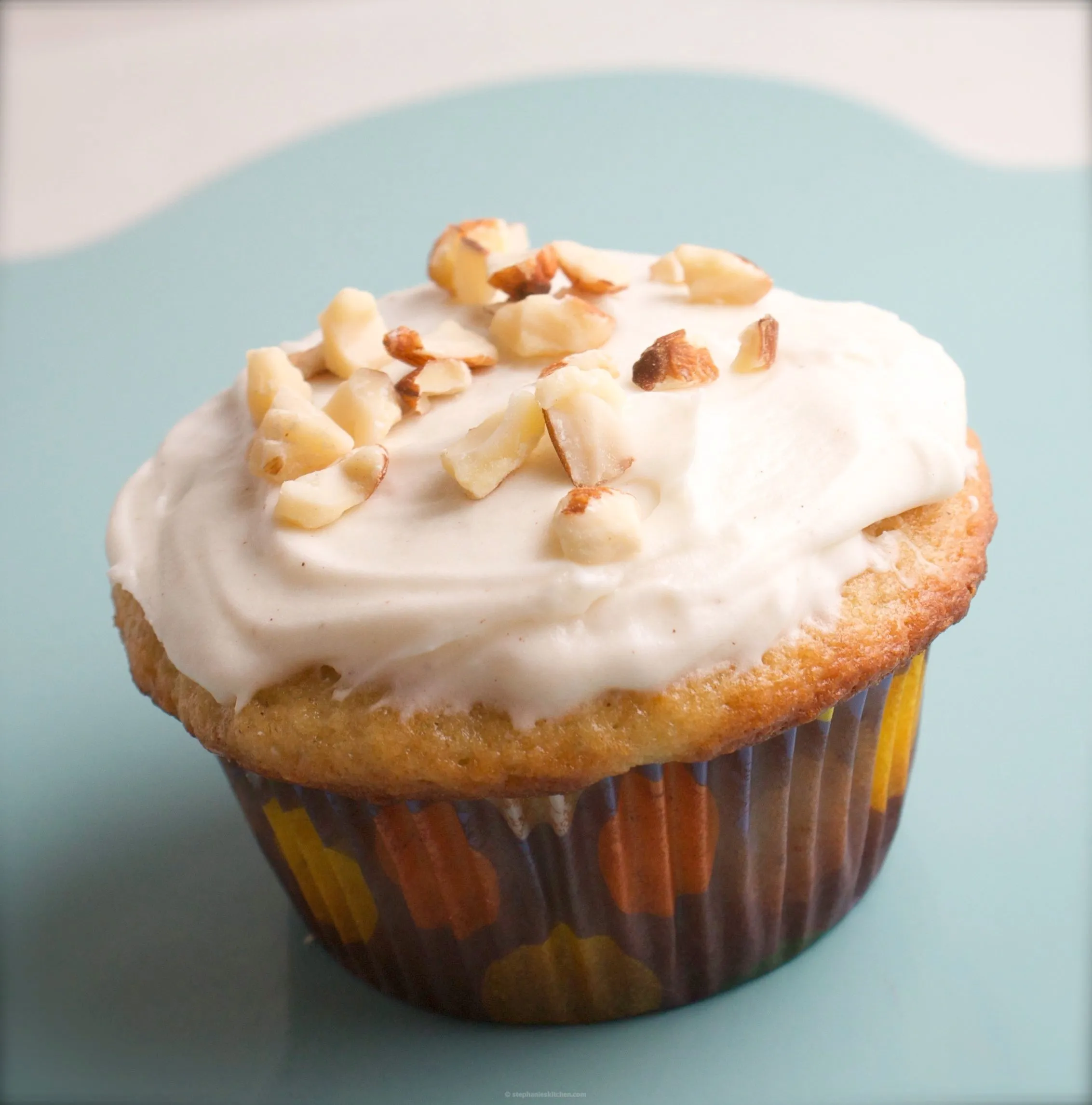Banana Cupcakes with Cinnamon Vanilla Icing