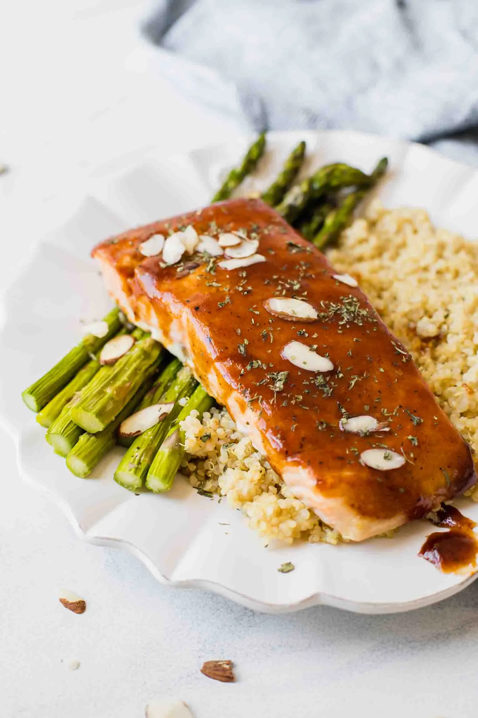 Barbecue Vinaigrette Salmon Pasta