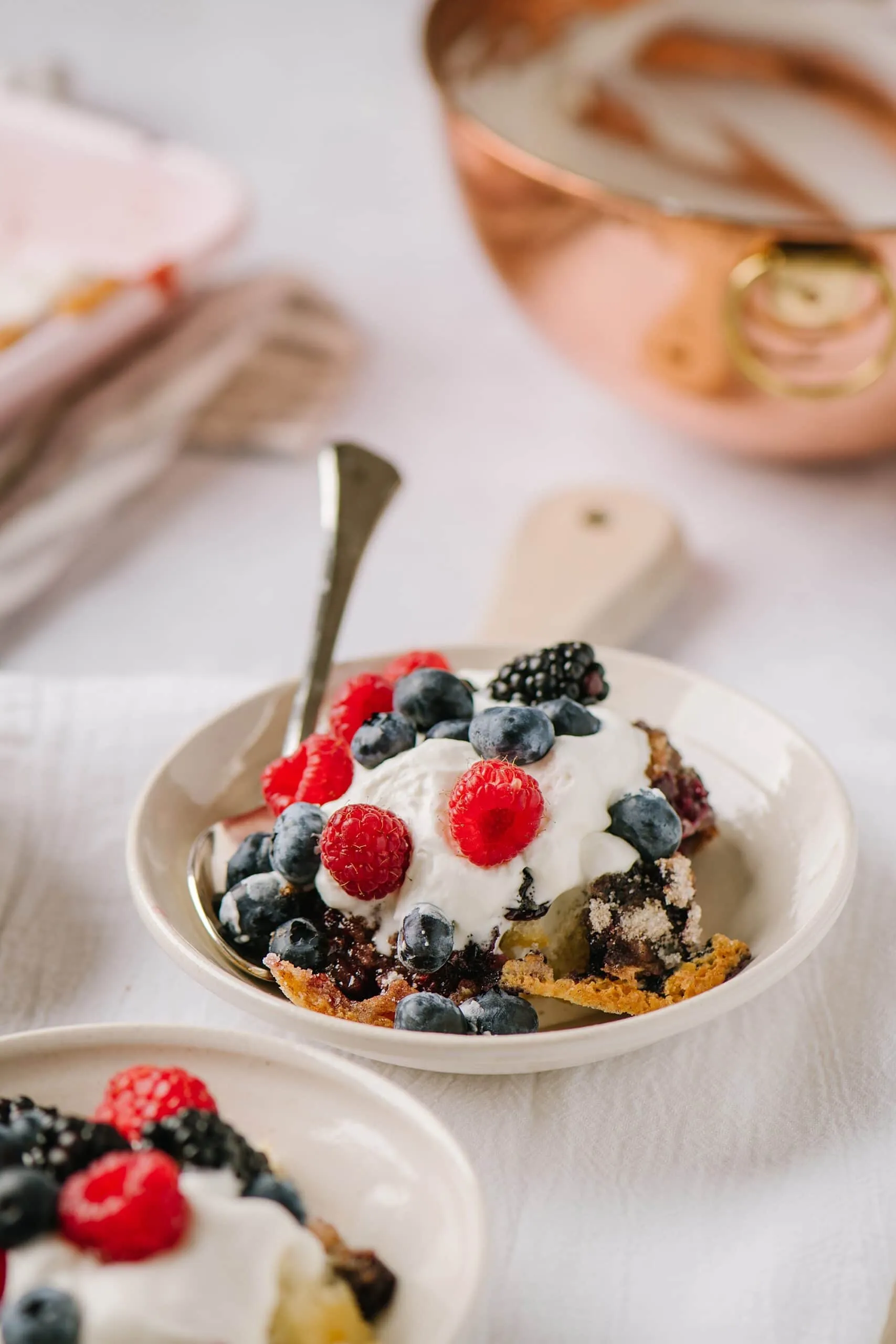 Berry Cobbler with Cinnamon Crunch Topping