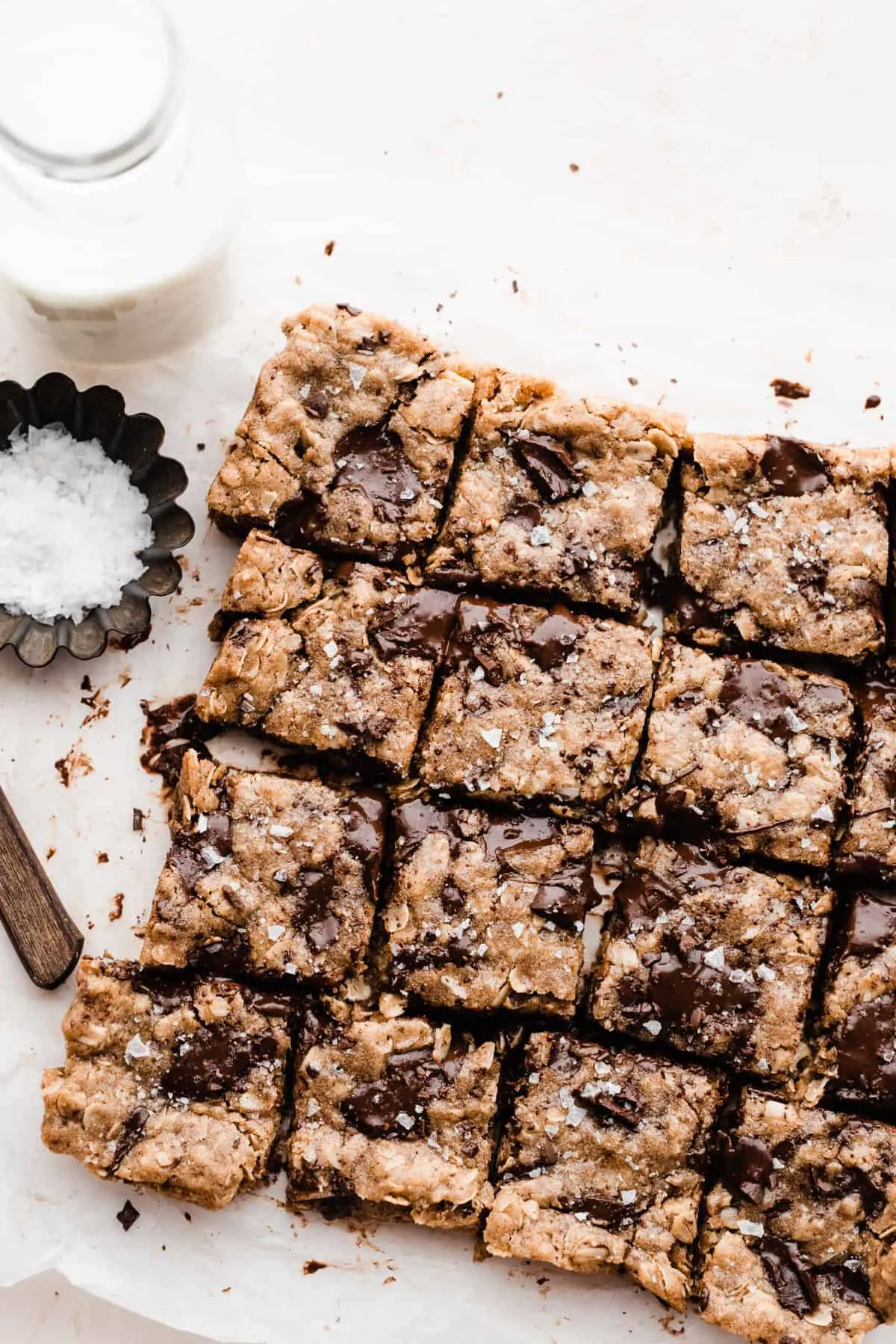 Brown Butter Chocolate Chunk Oatmeal Cookie Bars