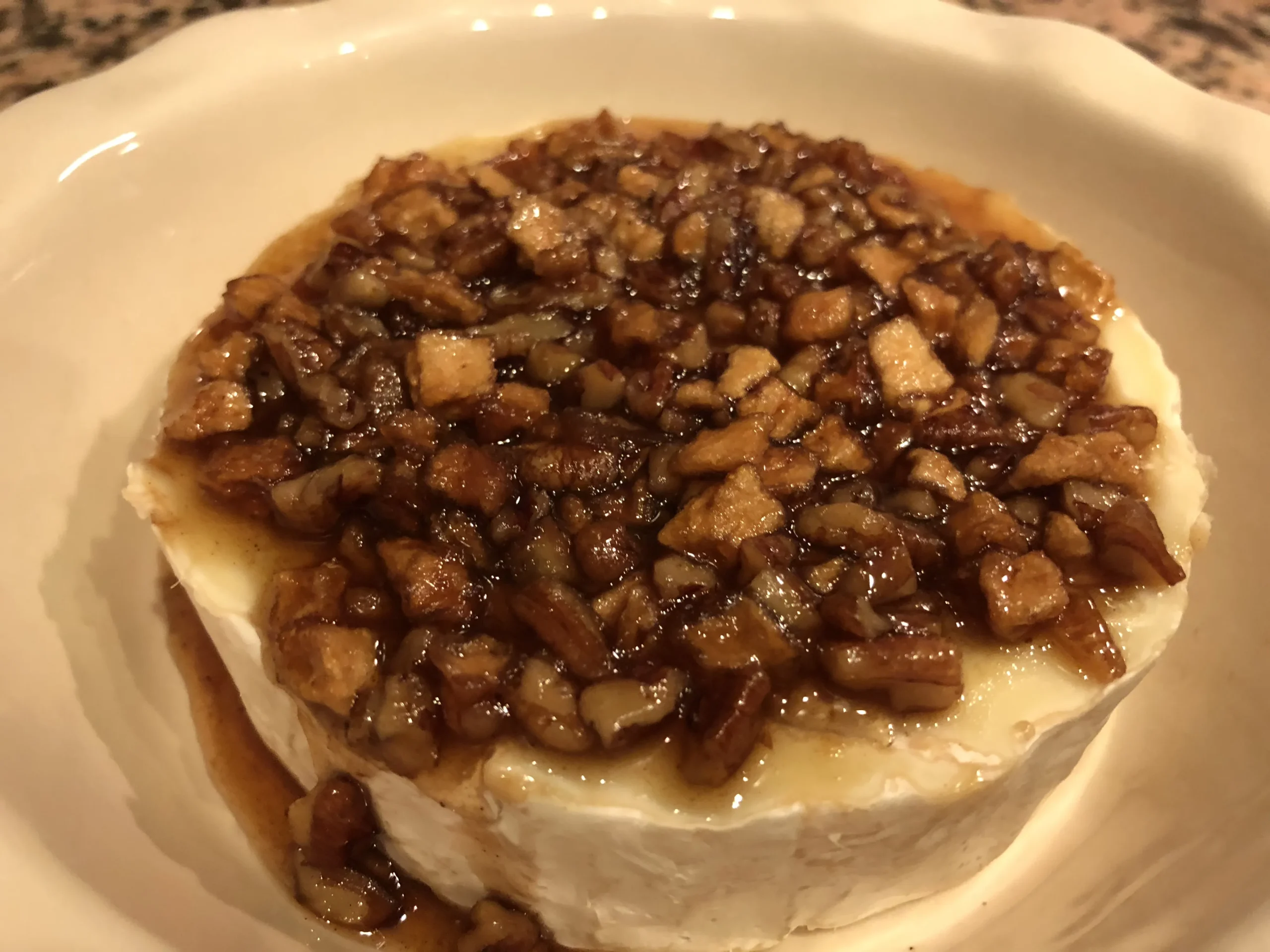 Baked Brie/Camembert with Apple Pecan Topping