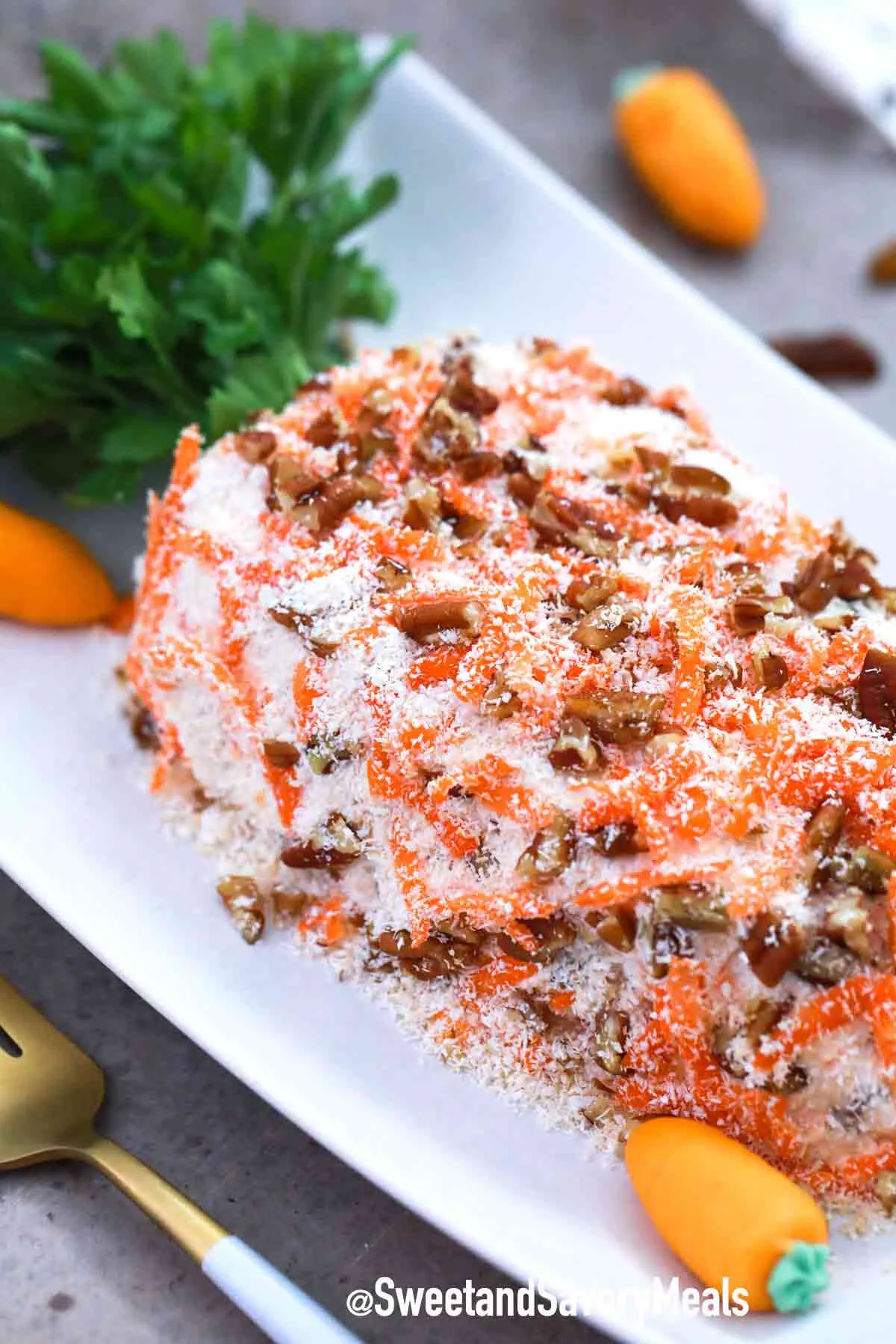 Carrot Cake Cheese Ball