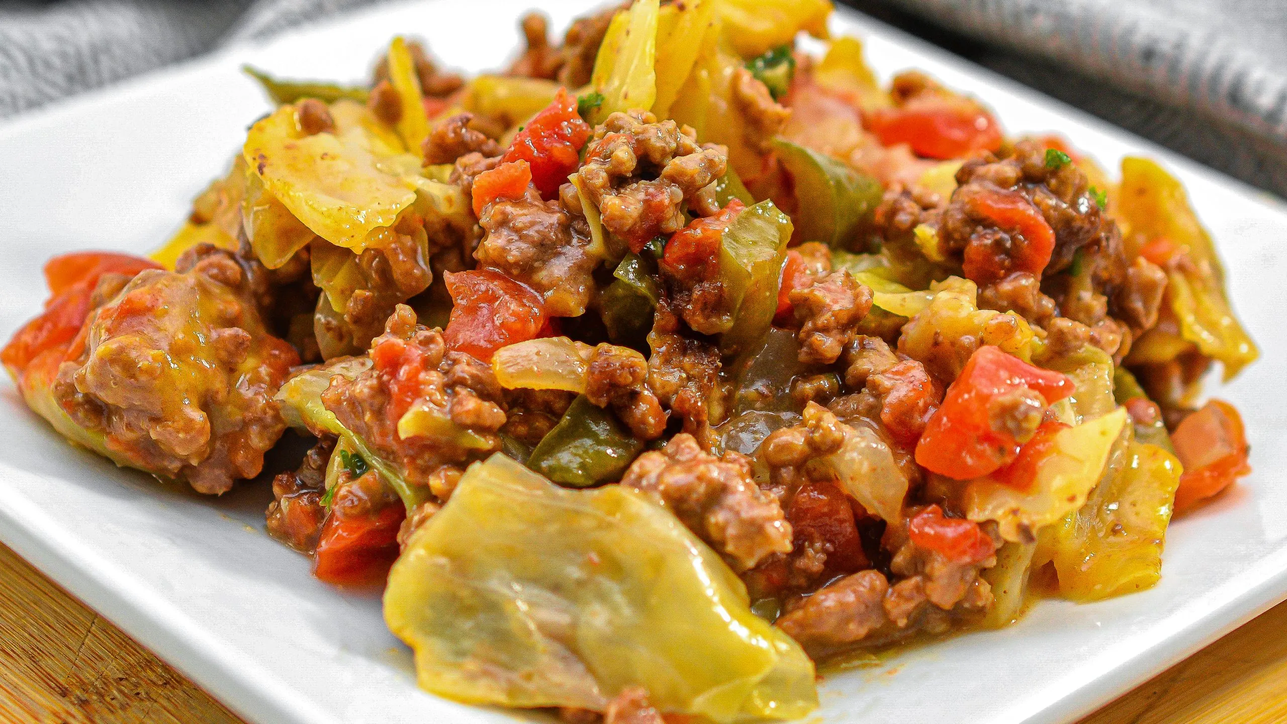 Cheesy Ground Beef and Cabbage Skillet