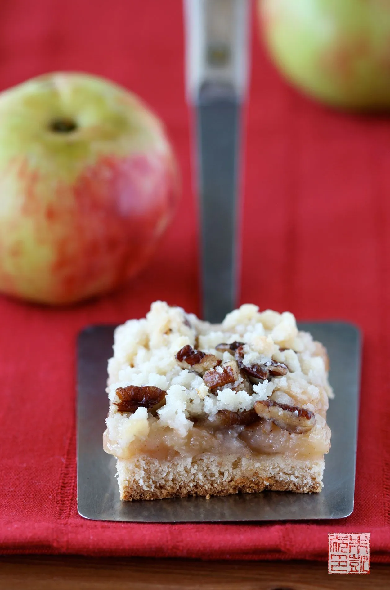 Cinnamon Apple Pecan Squares