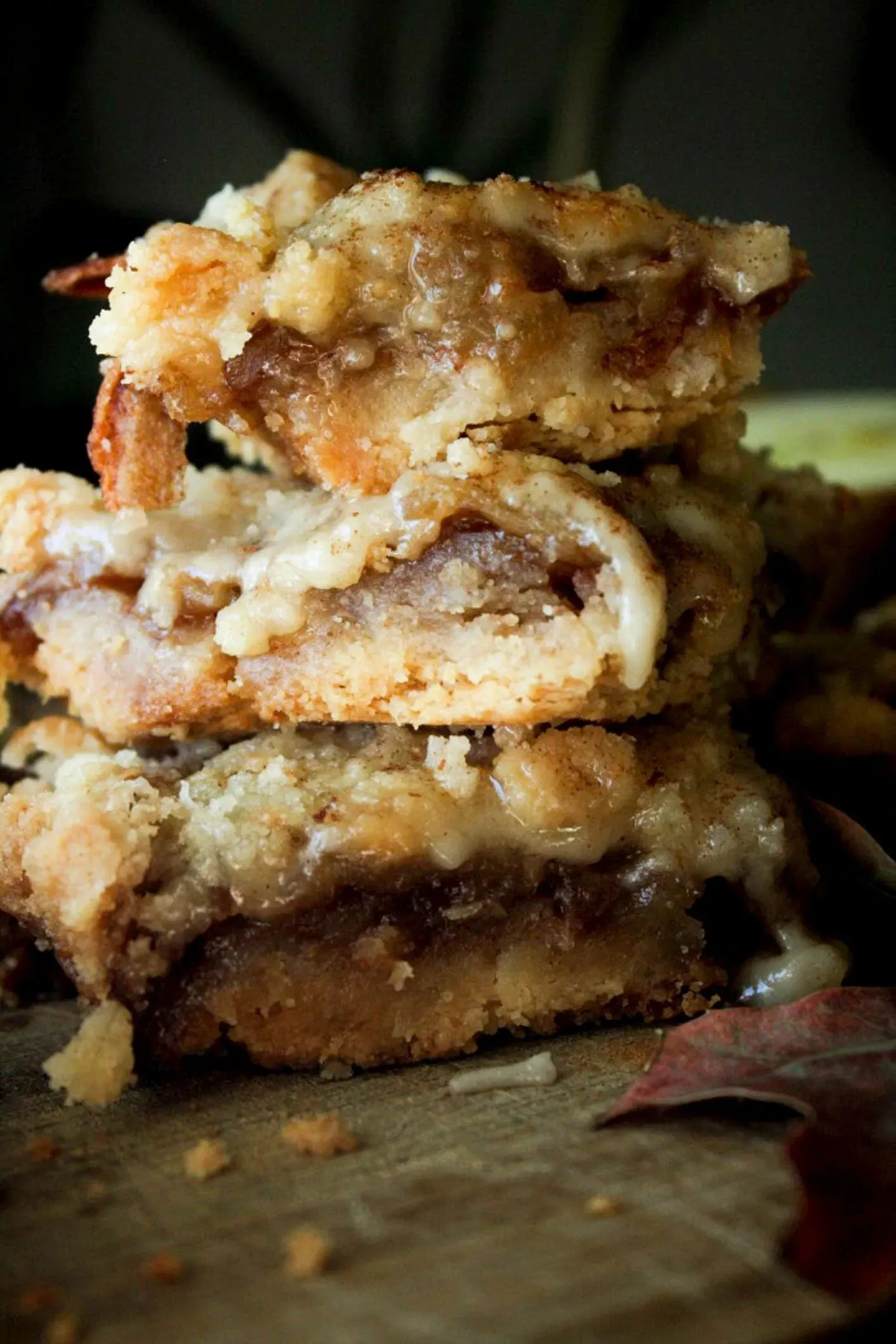 Cinnamon Apple Pie Bars
