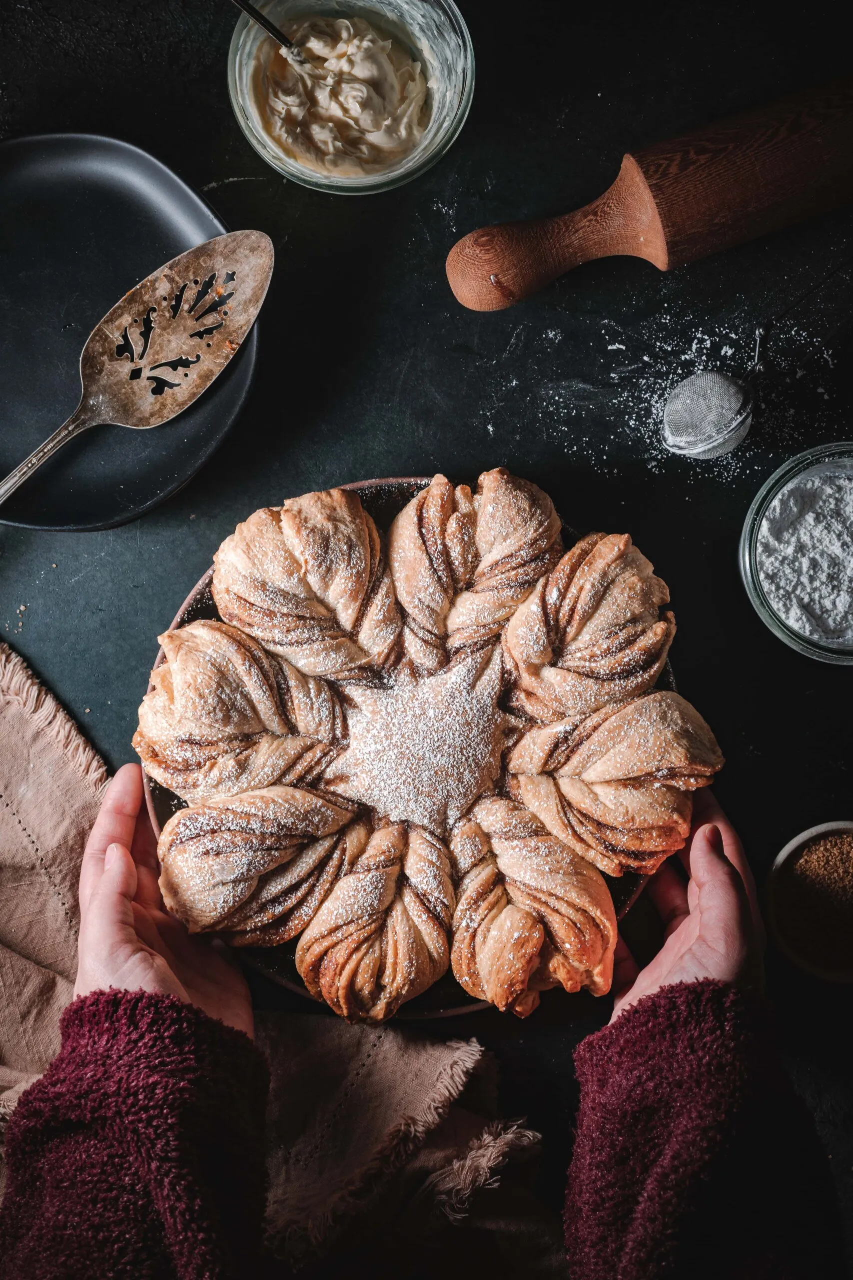 Cinnamon Vegan Star Bread