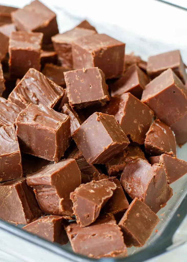 Clean Eating Chocolate Peanut Butter Fudge