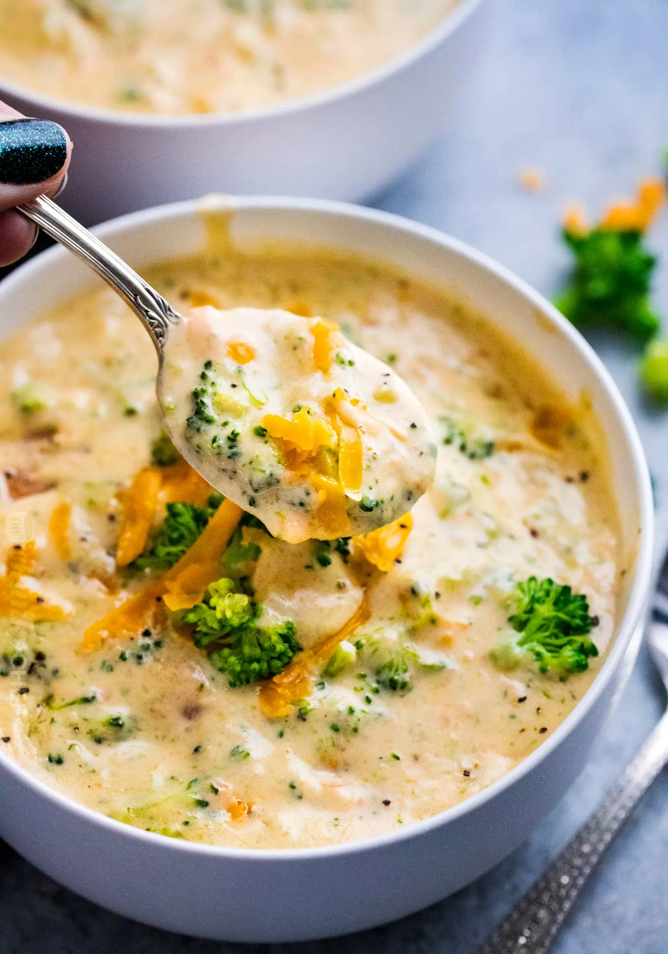 Creamy Cheddar Broccoli Slow Cooker Soup