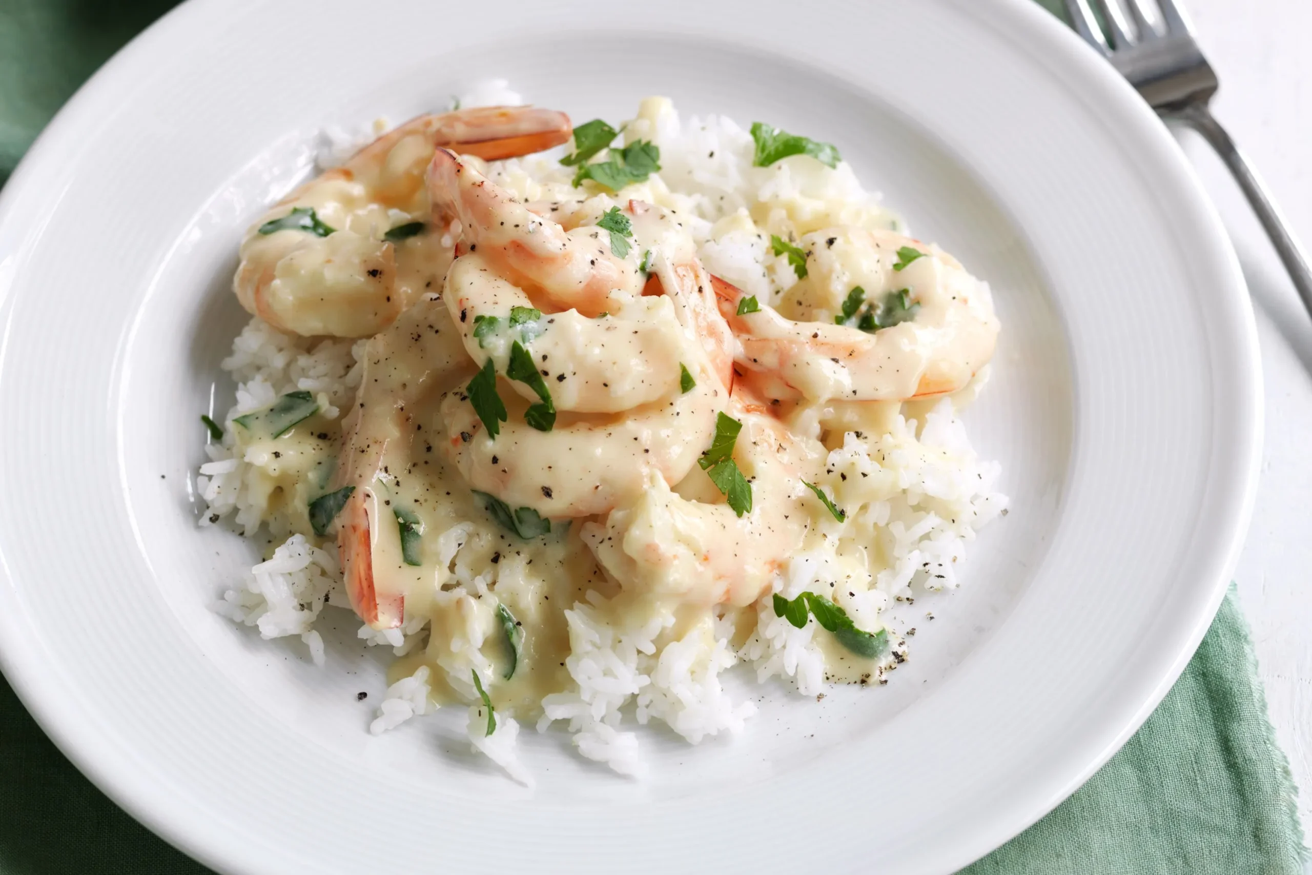 Creamy Garlic Prawn Fettuccine