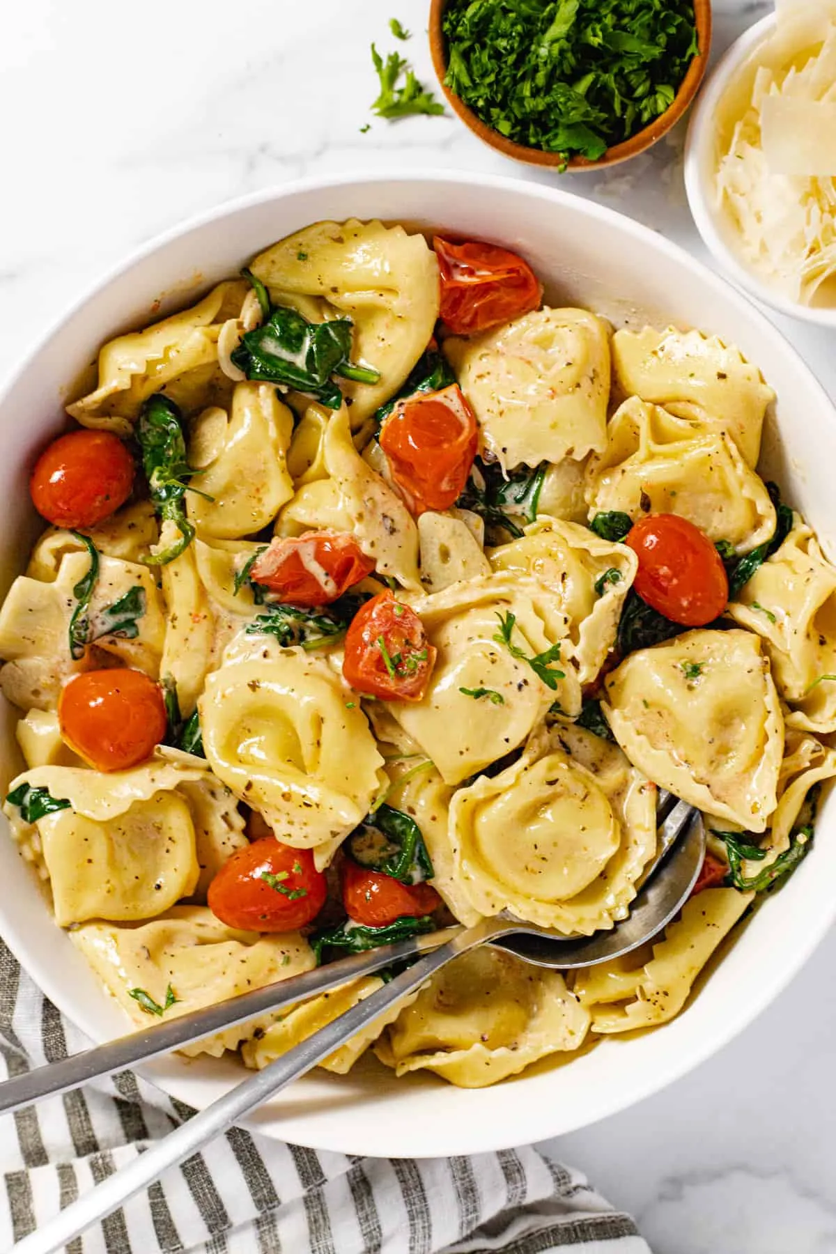Creamy Stovetop Cheese Tortellini