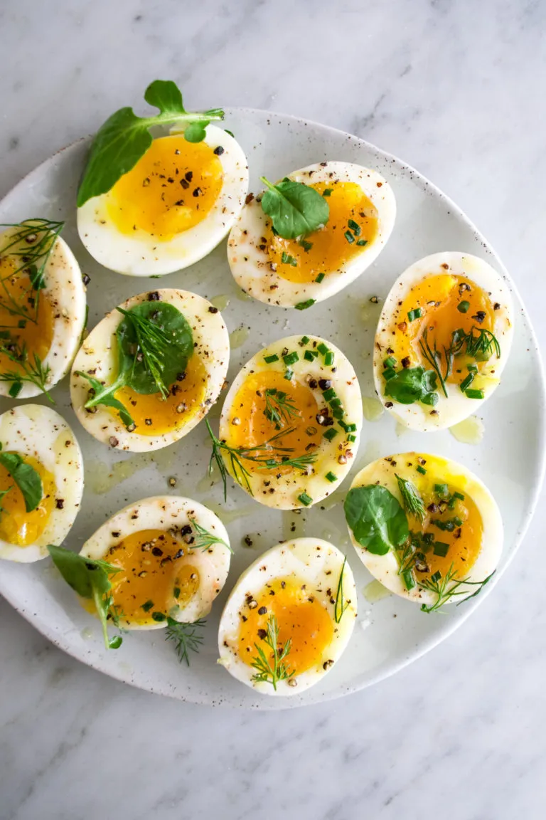 Crispy Potatoes with Jammy Eggs and Bacon