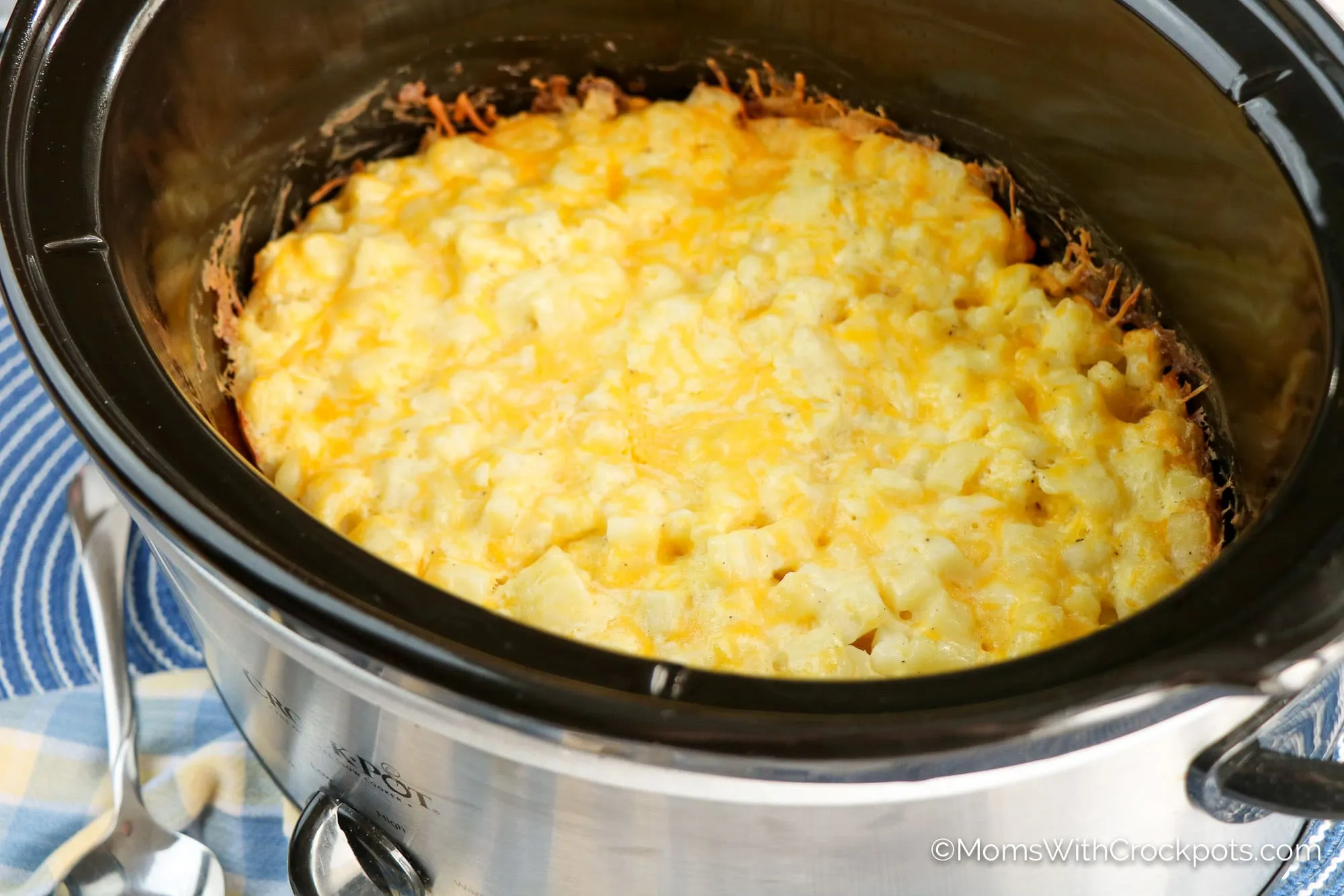 Crock Pot Cheesy Ham Hashbrown Casserole