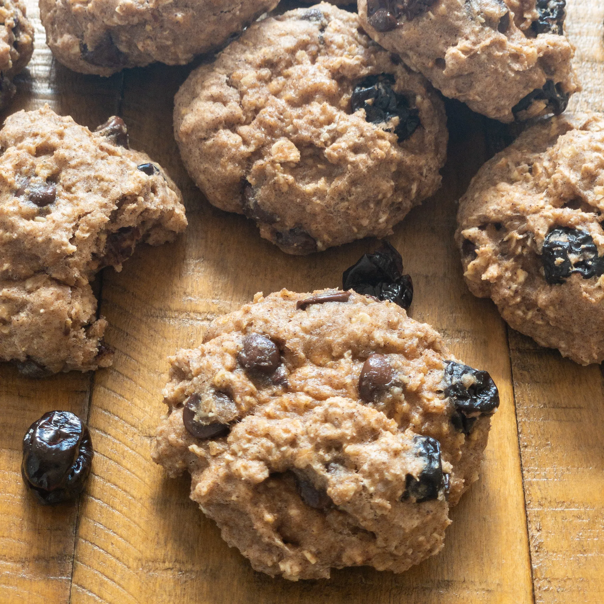 Dark Chocolate Cherry Oatmeal Cookies