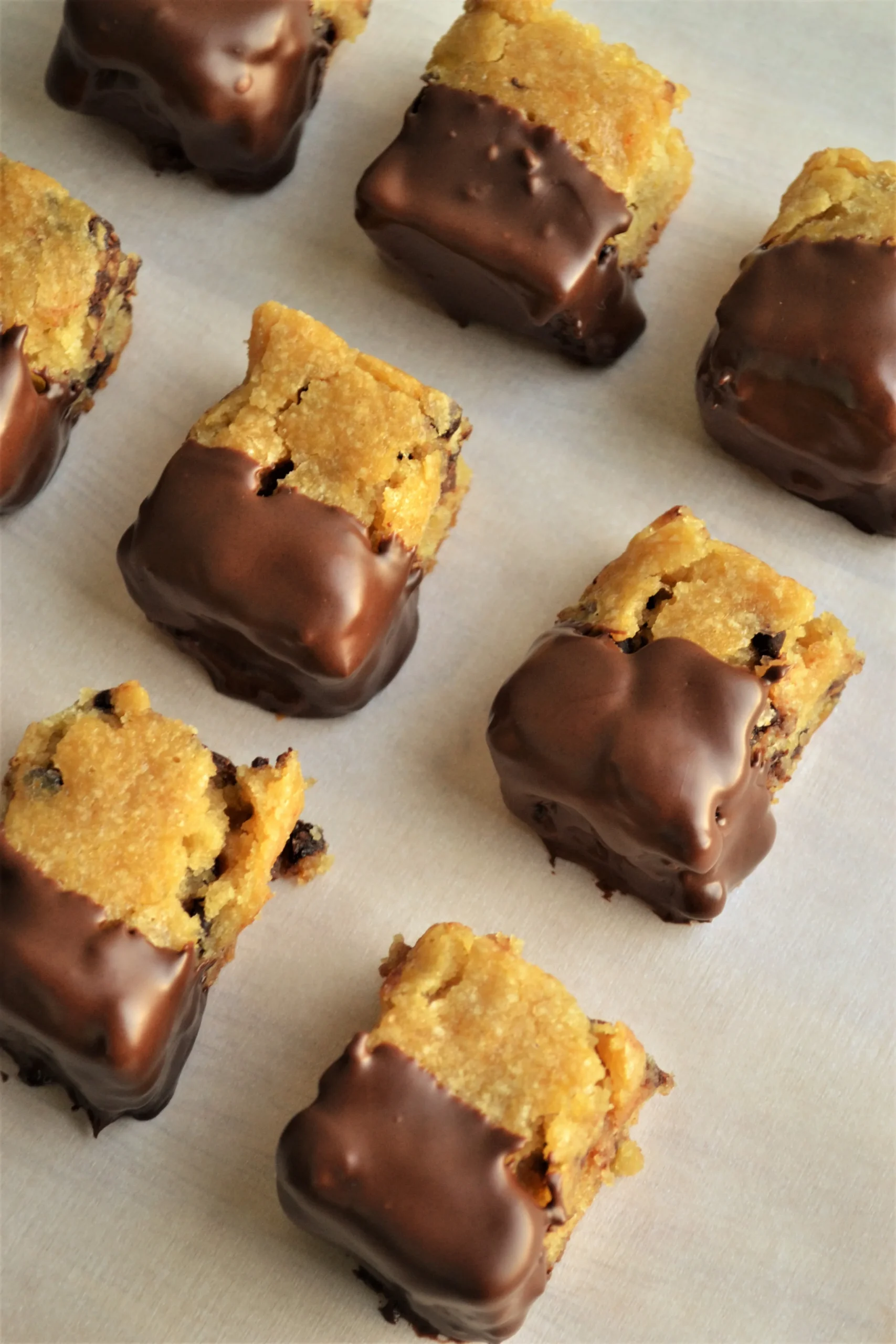 Dark Chocolate Chip Banana Bread Brownie Bites