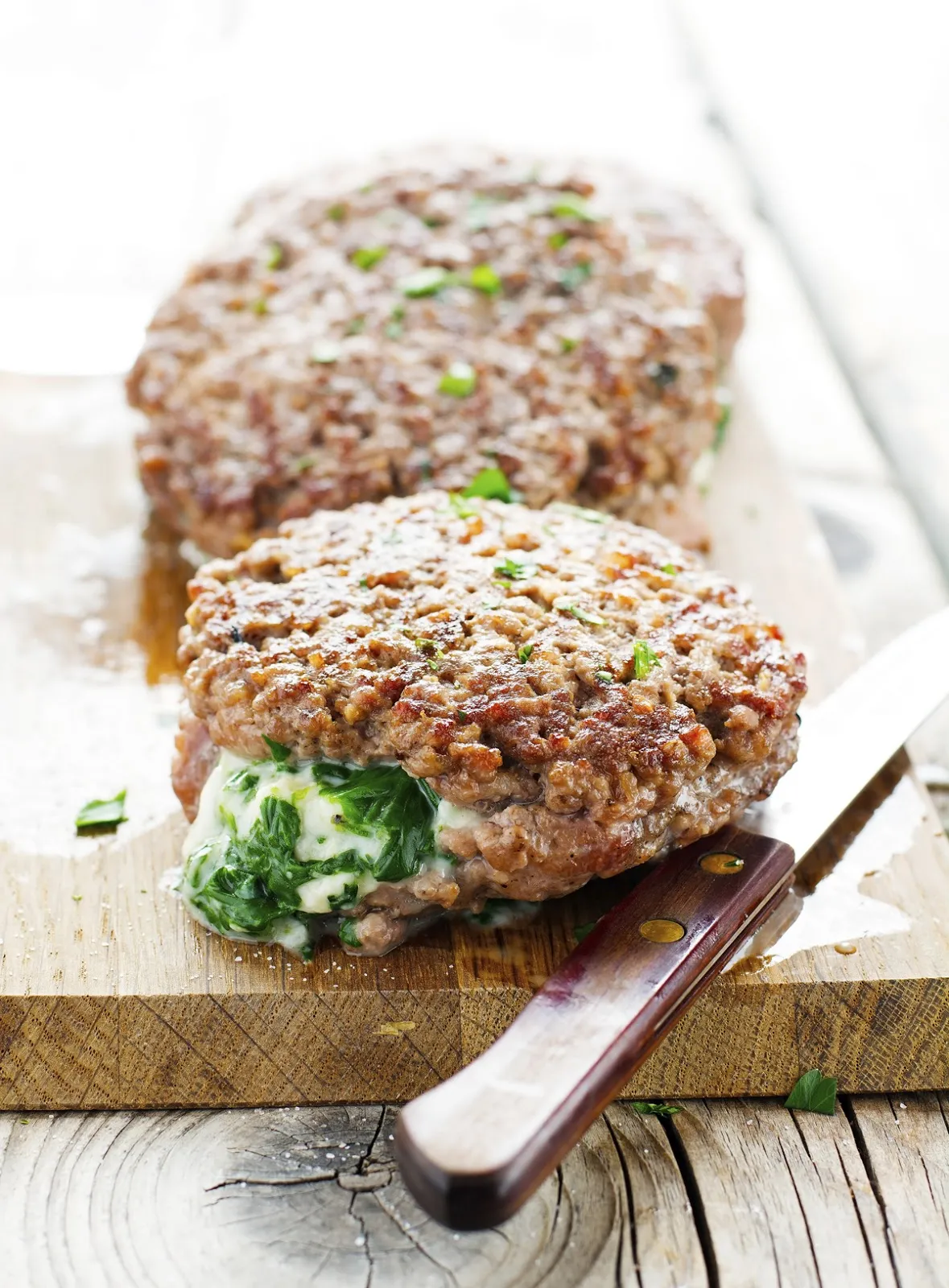 Dinner Spinach and Mozzarella Stuffed Burgers