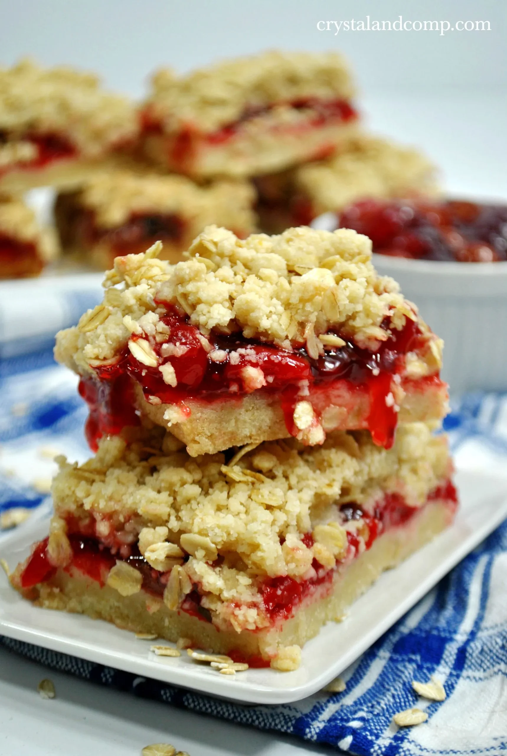 Easy Cherry Pie Crumb Bars