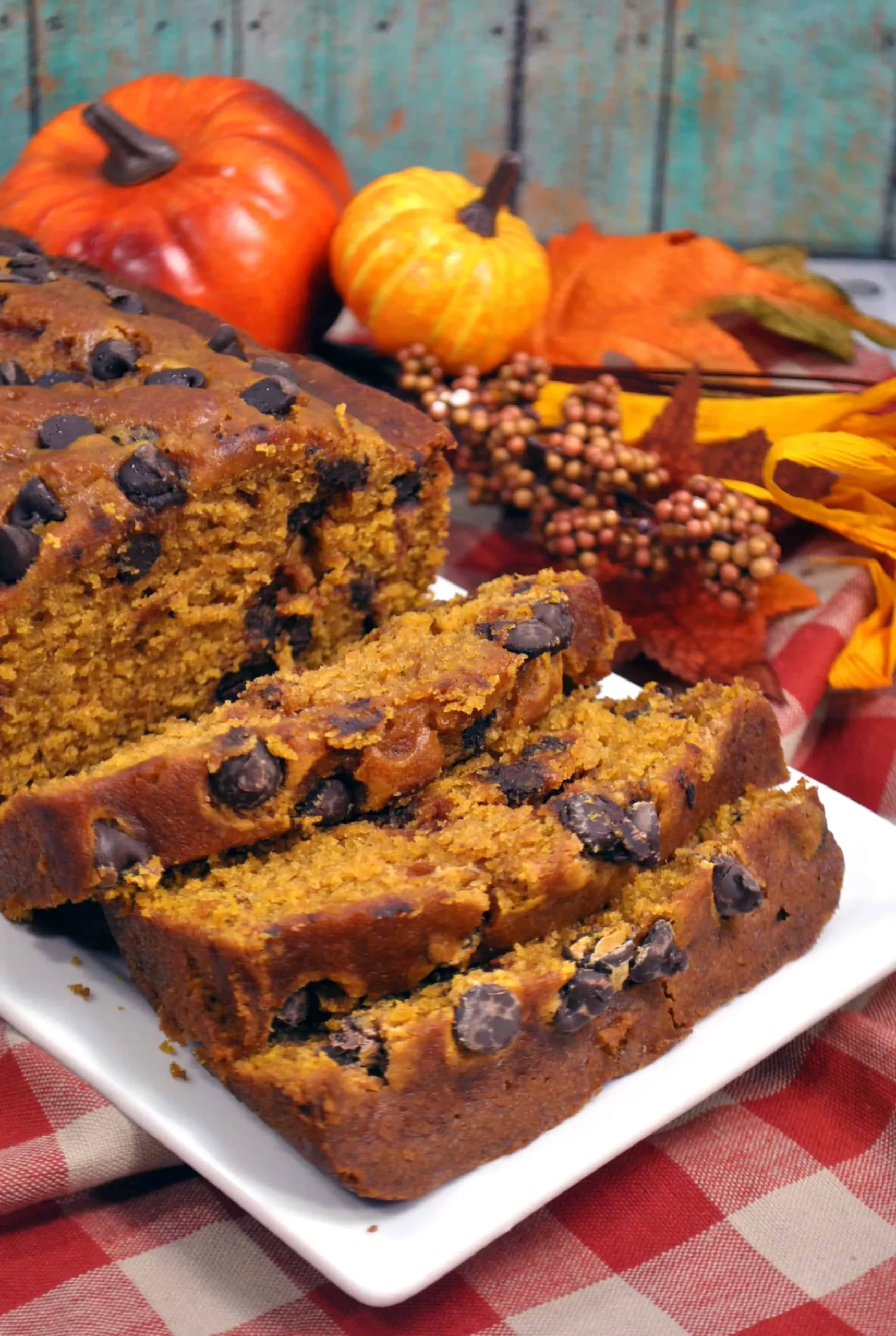 Easy Chocolate Chip Pumpkin Bread
