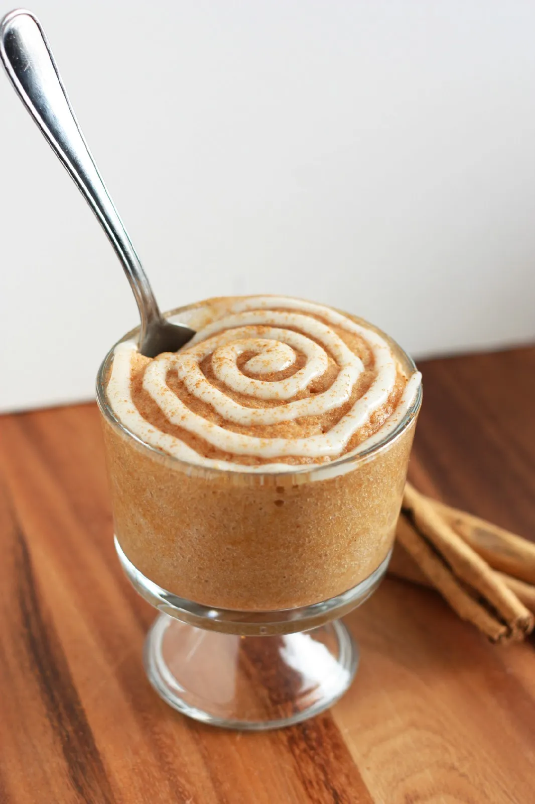 Easy Cinnamon Roll Mug Cake