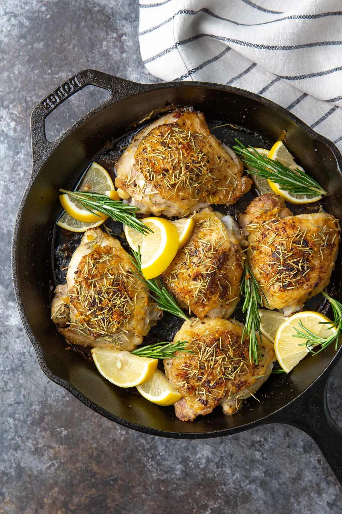 Easy Lemon Rosemary Skillet Chicken