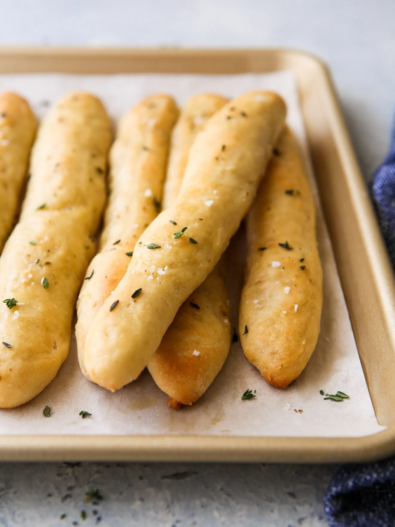Easy No Knead Breadsticks