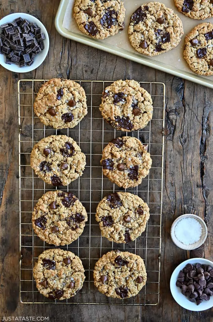 Flourless Chocolate Chip Oat Cookies