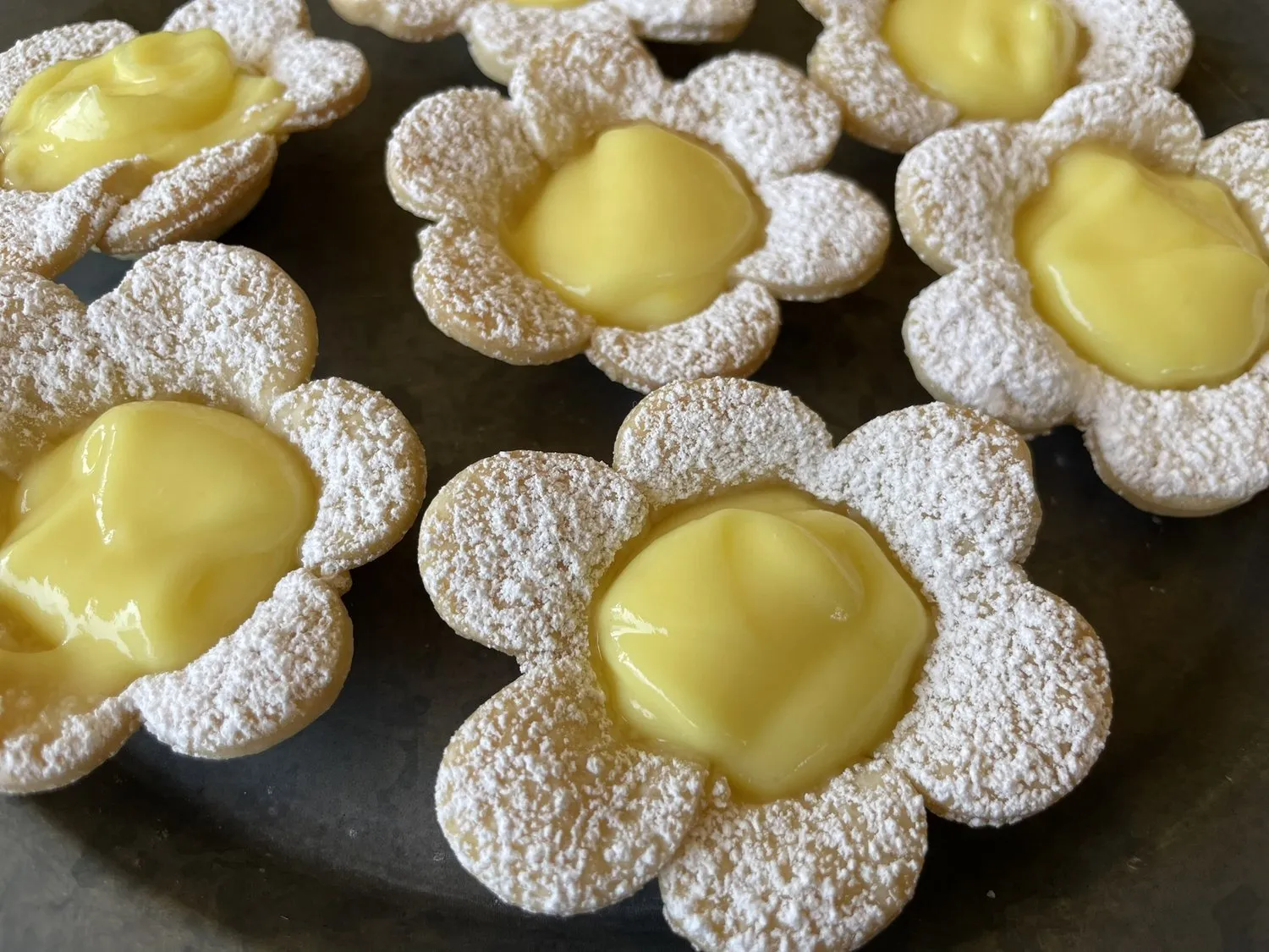 Flower Tarts with White Chocolate Lemon Filling