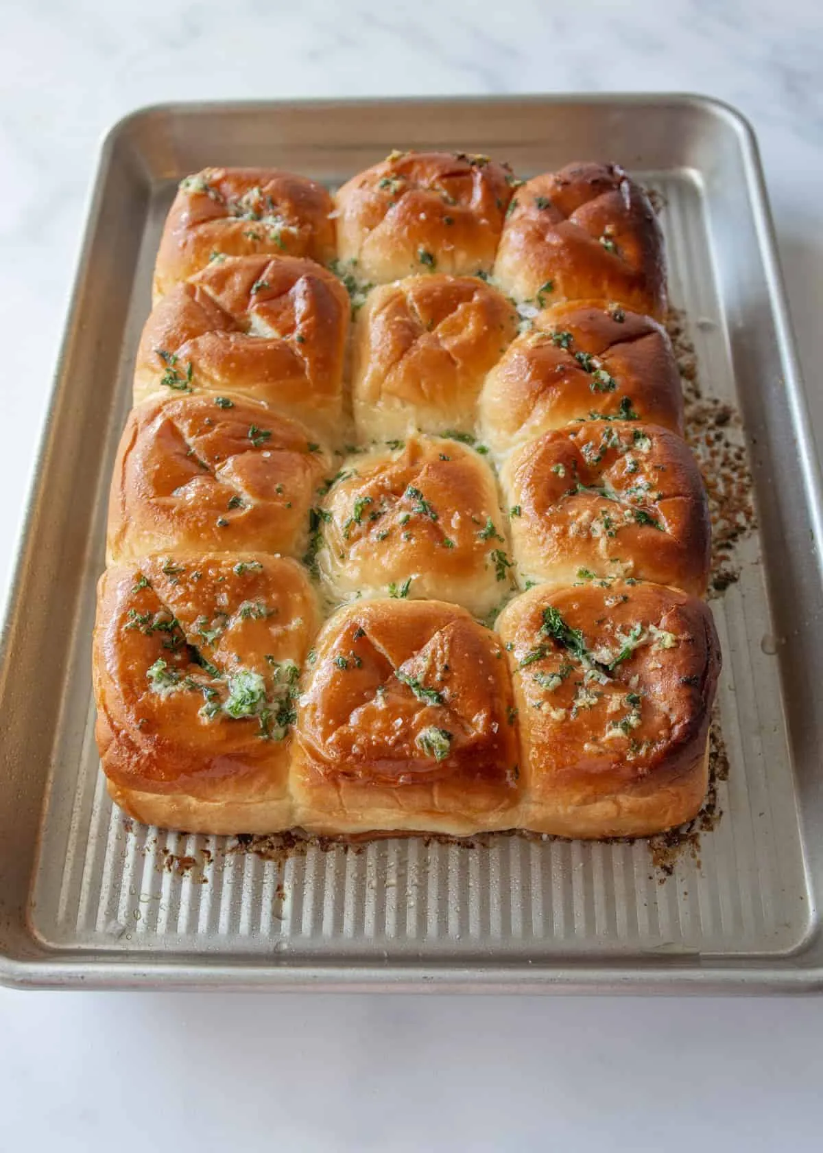 Garlic Bread Hawaiian Rolls