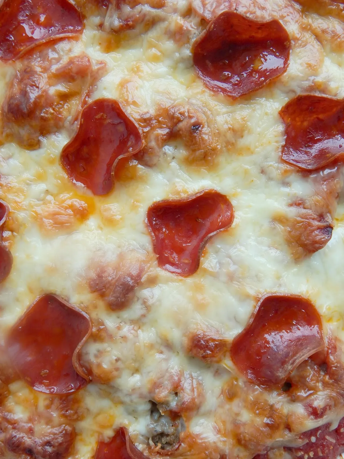 Garlic Knot Pizza Bake