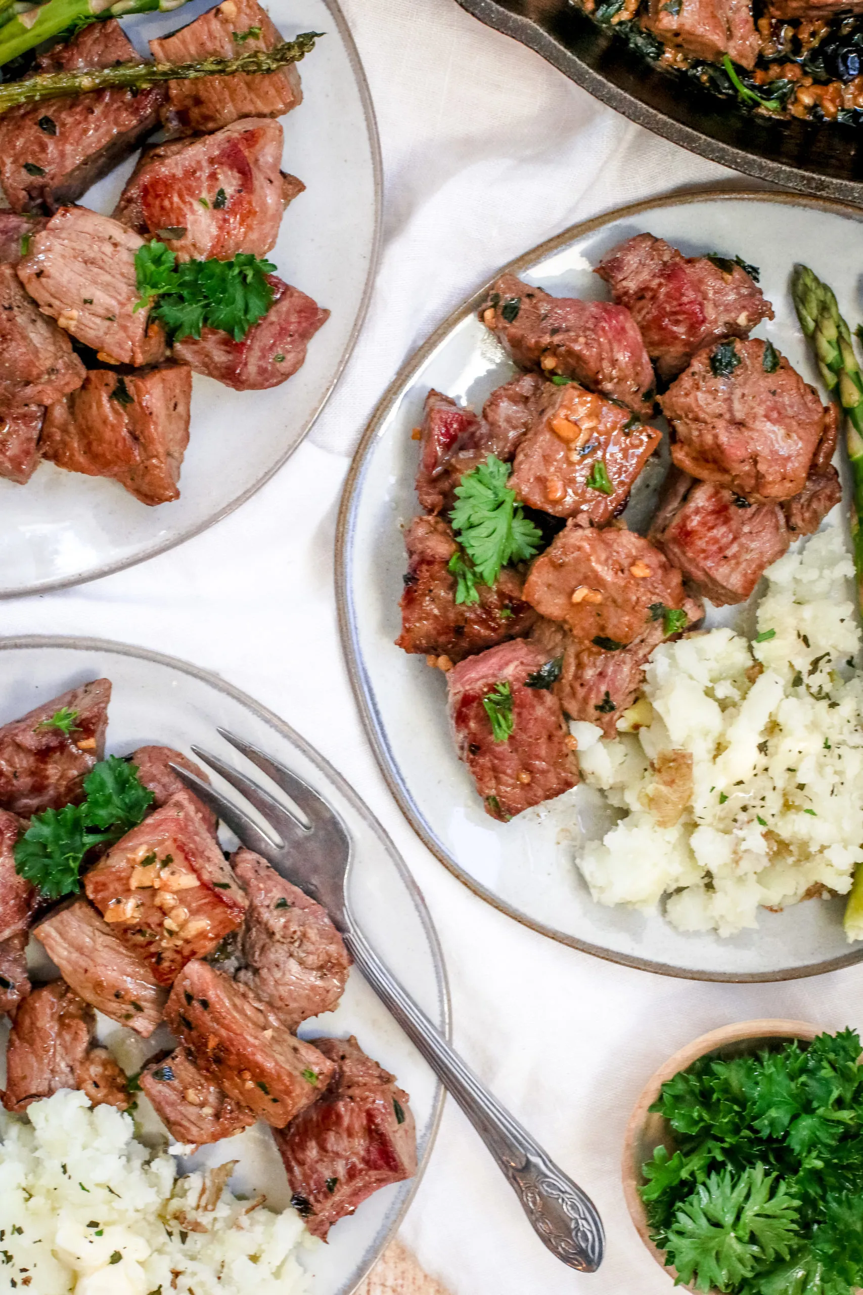 Garlic Steak Bites Bearnaise