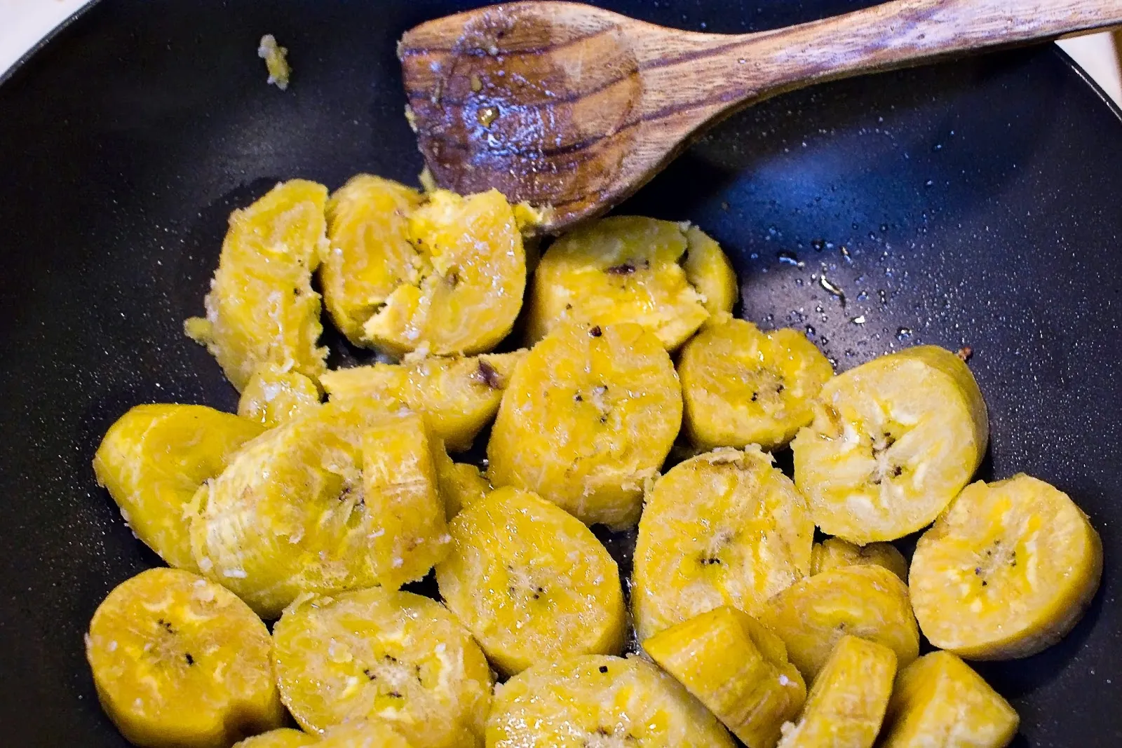 Garlic Tostones (Puerto Rican Fried Plantains)