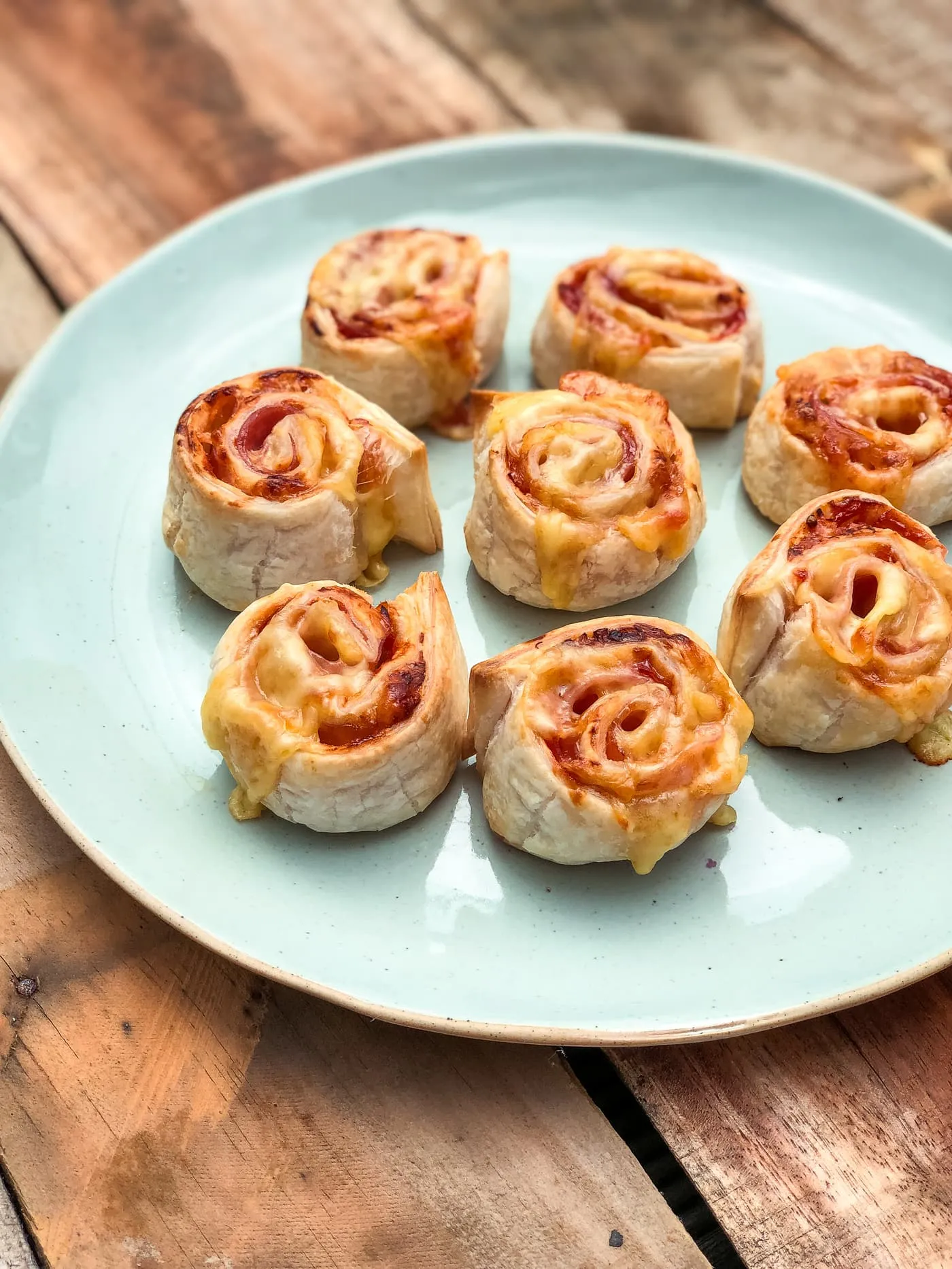Ham and Tomato Cheese Scrolls