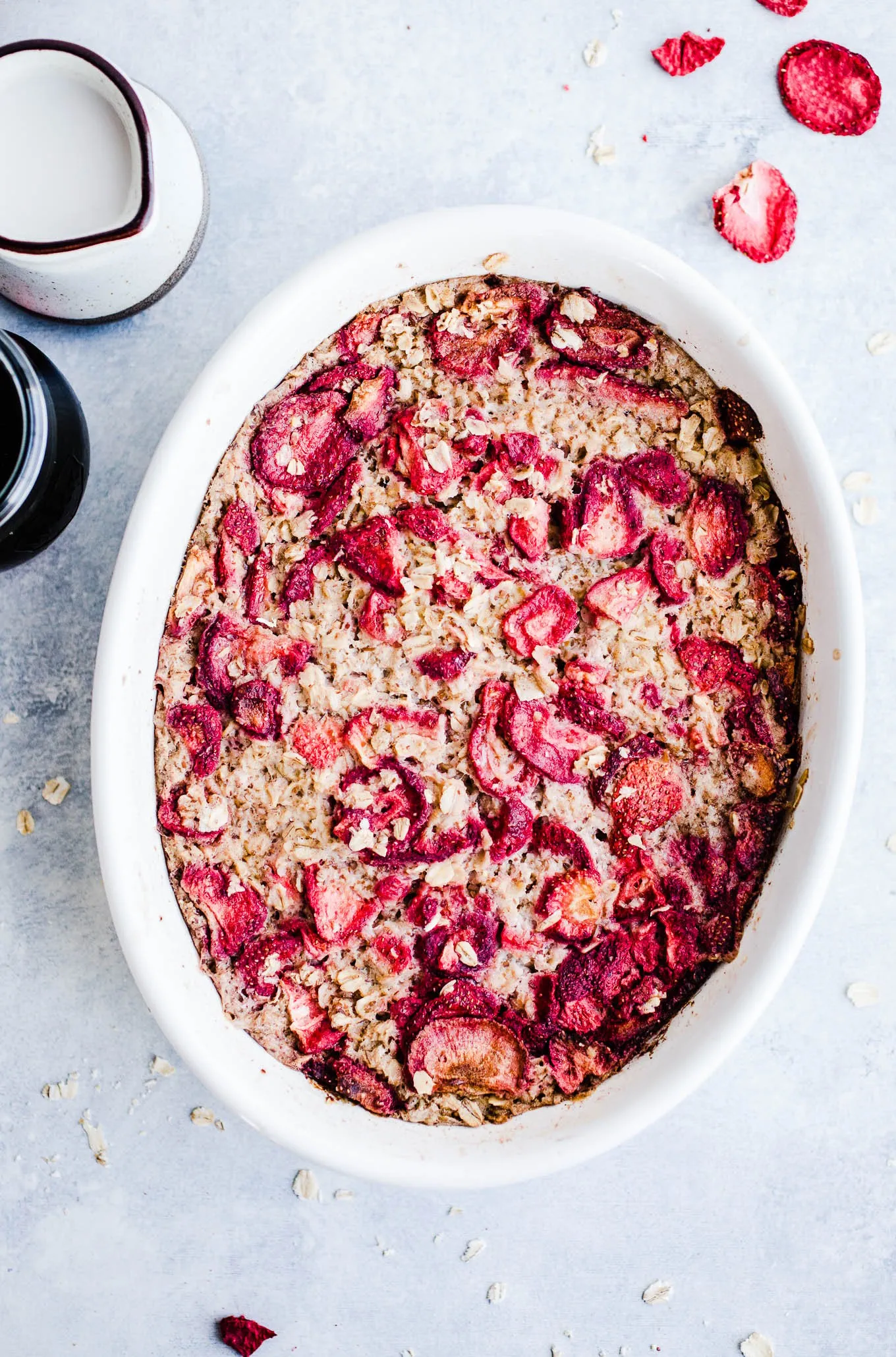 Healthy Baked Oatmeal with Strawberries