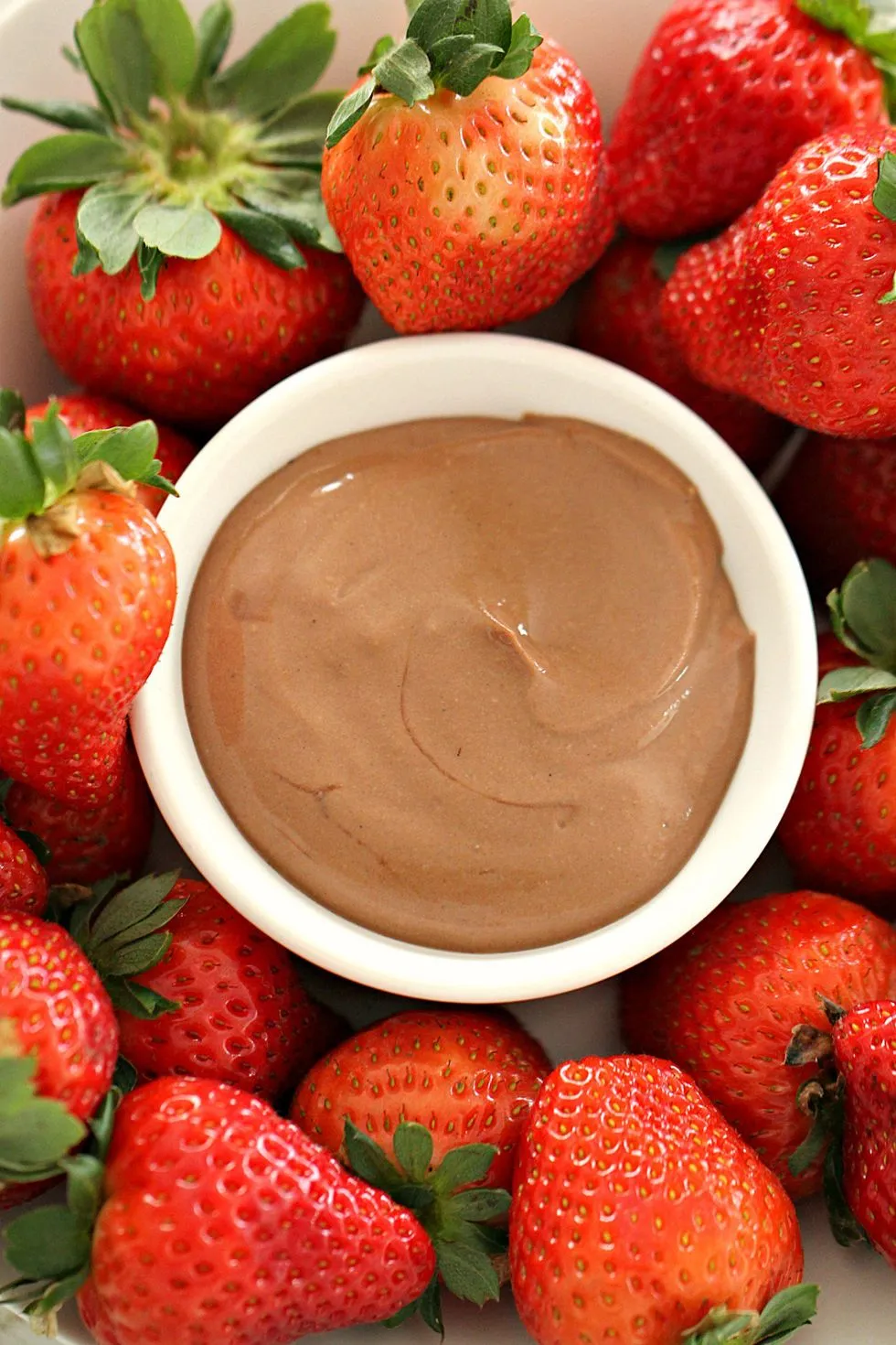 Healthy Greek Yogurt Chocolate Fruit Dip