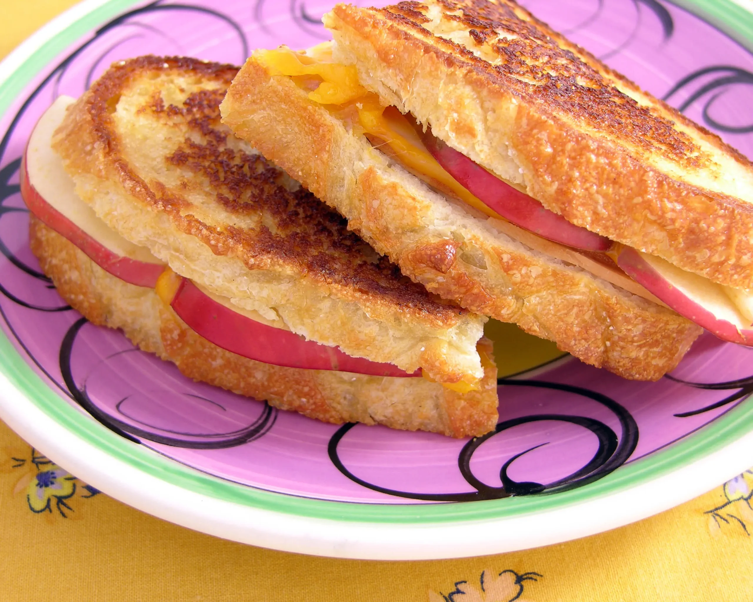 Hot Apple and Cheese Sandwiches