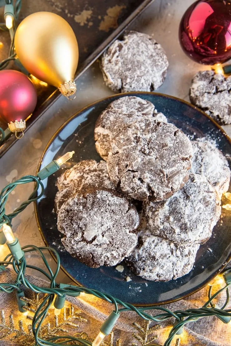 Keto Chocolate Crinkle Cookies