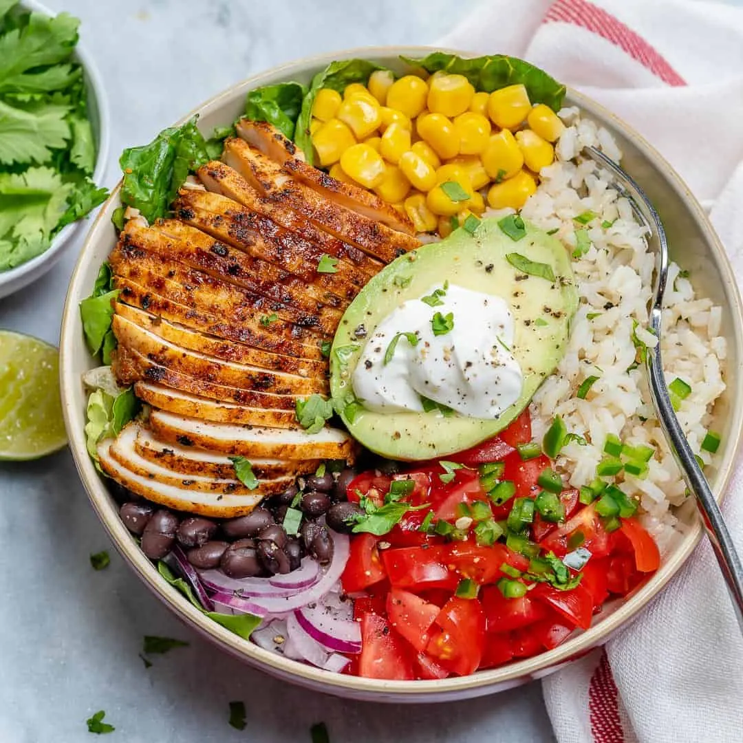 Low Calorie Chicken Black Bean Brown Rice Burrito Bowl