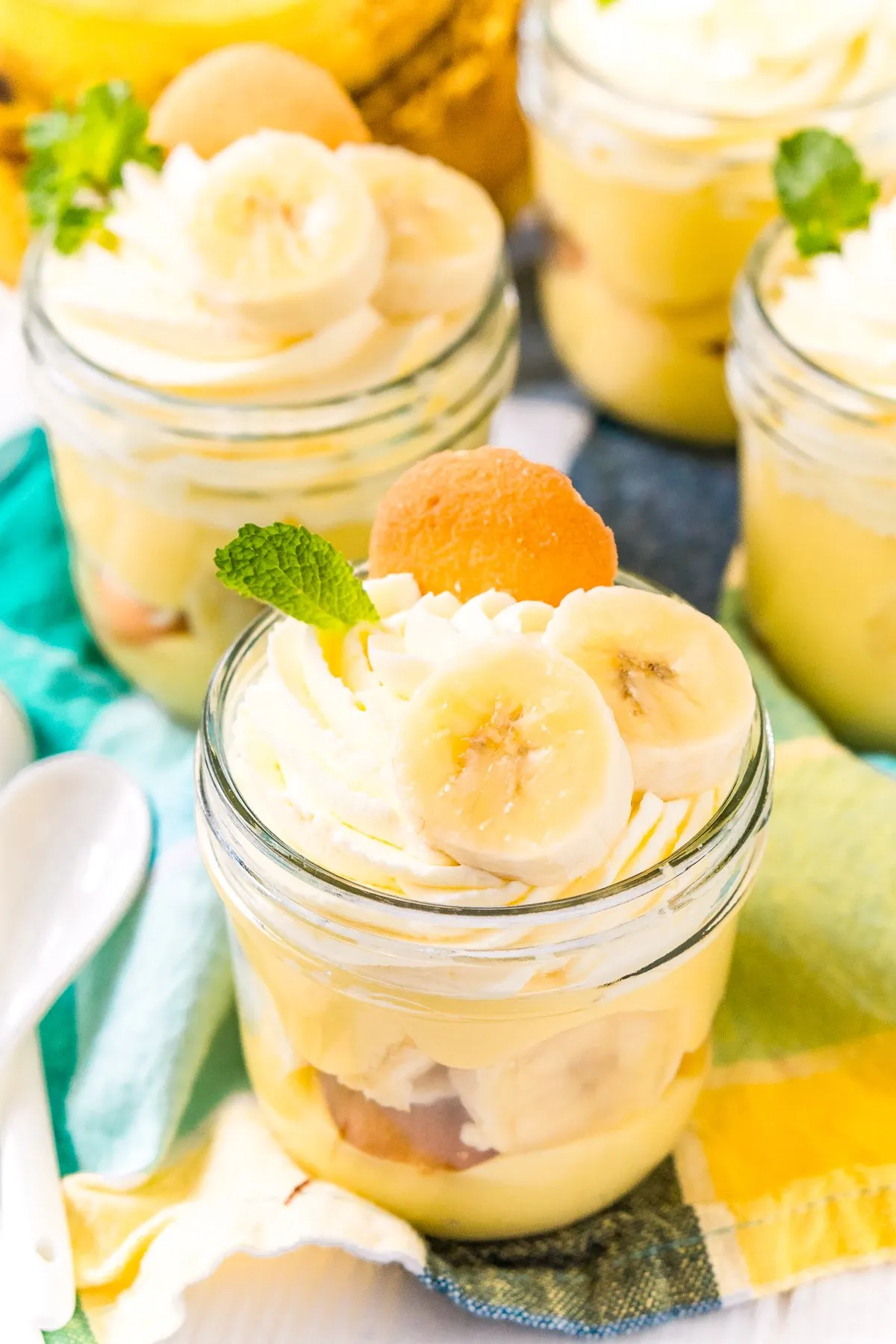 Mini Mason Jar Easy Banana Pudding