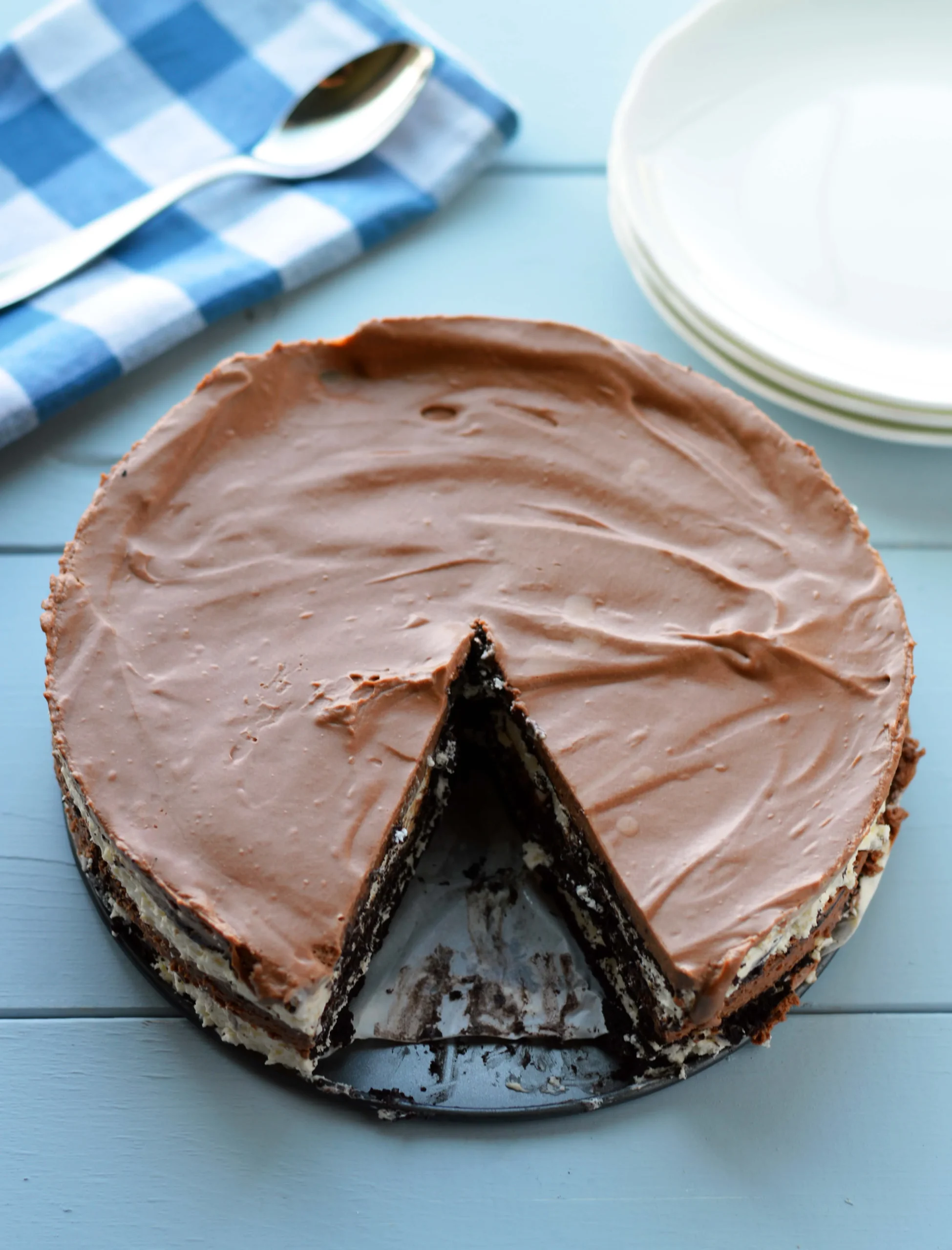 No Bake Chocolate Cream Cake