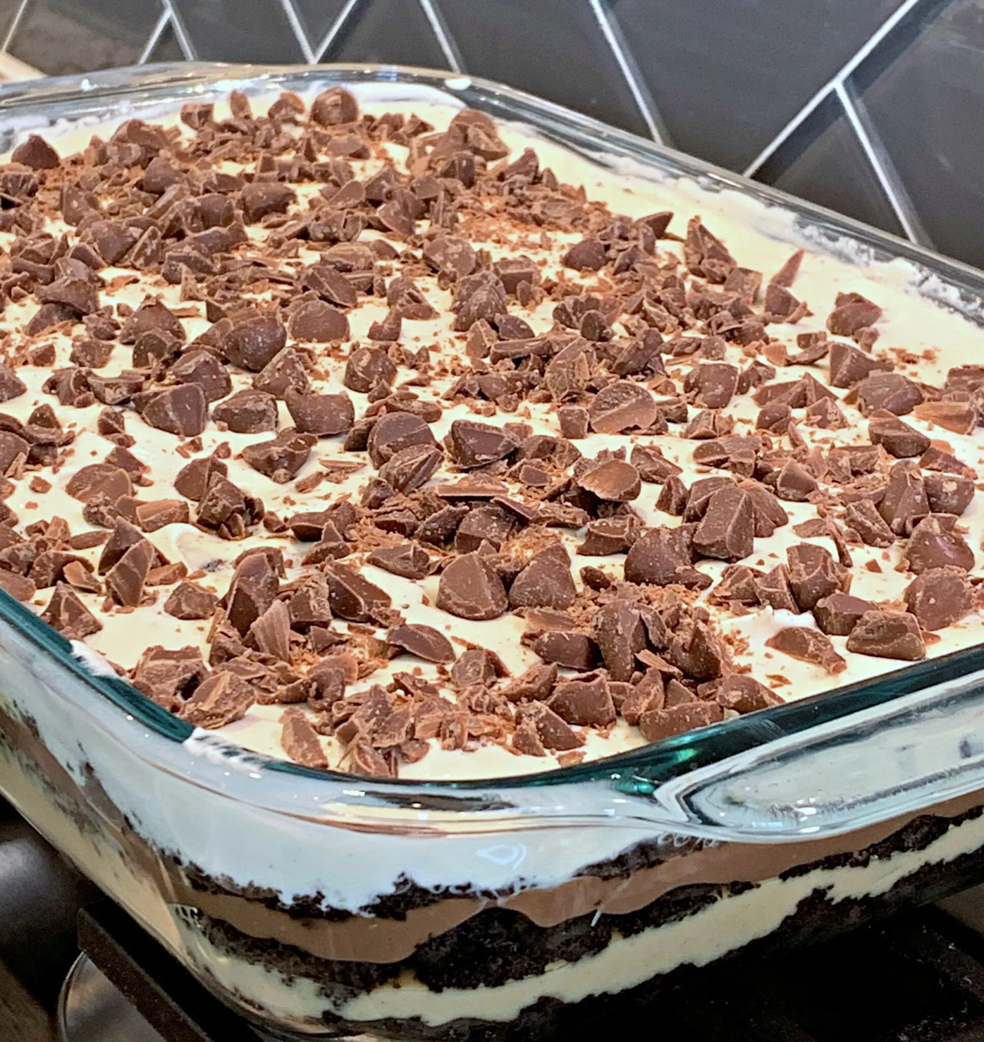 No Bake Chocolate Peanut Butter Oreo Dessert