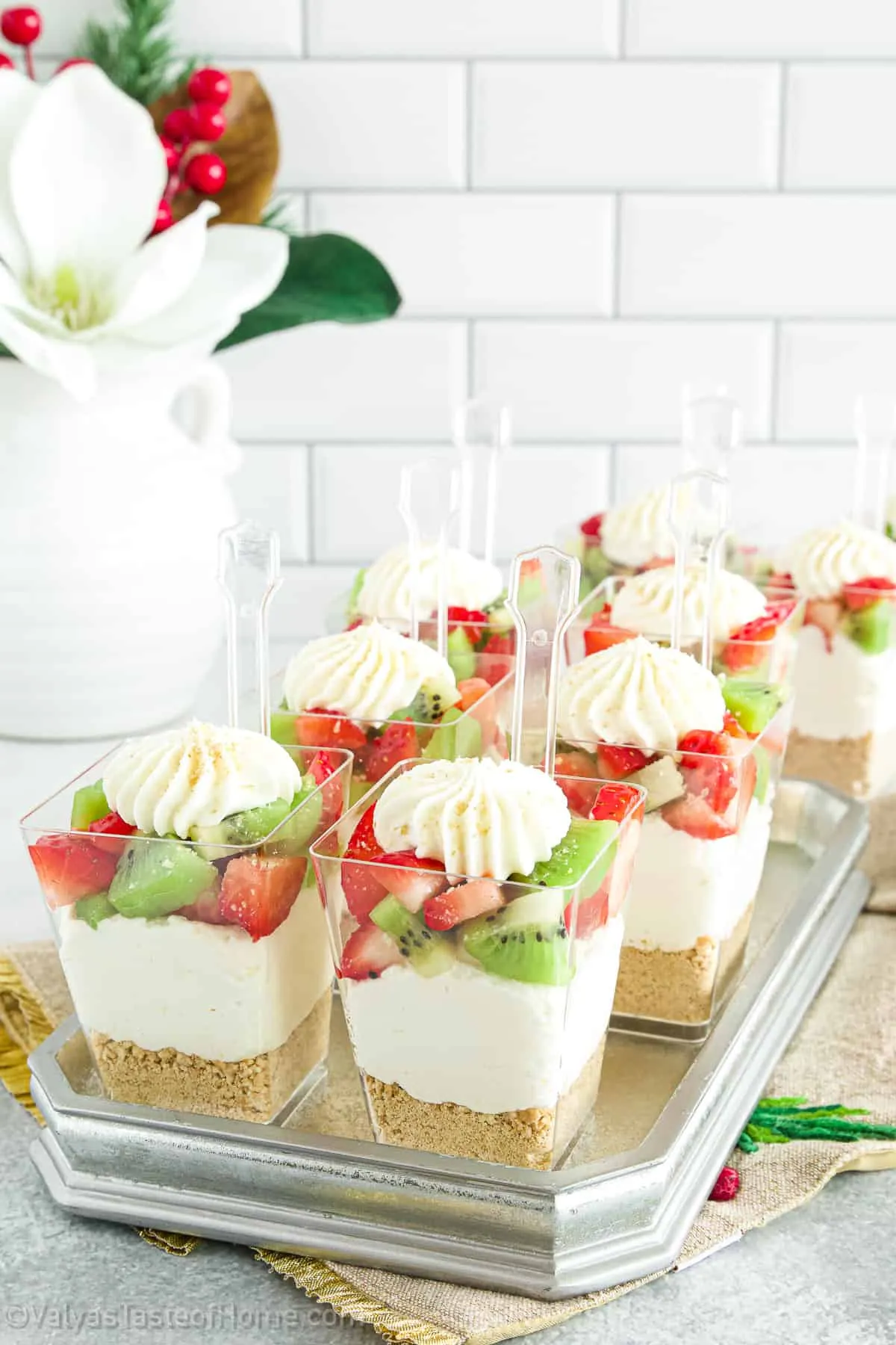 No Bake Strawberry Kiwi Cheesecake Parfaits