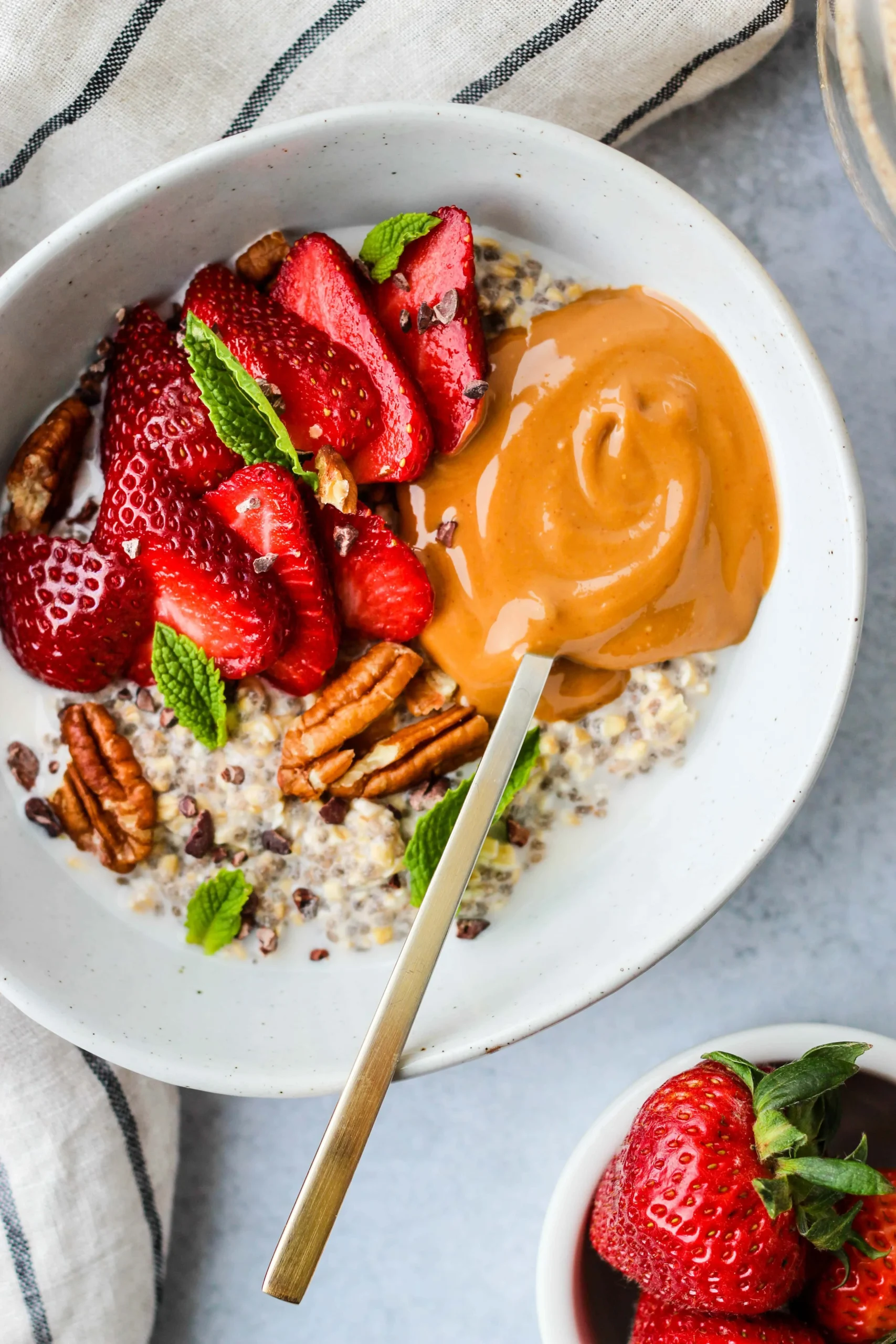 Overnight Strawberry Steel Cut Oats