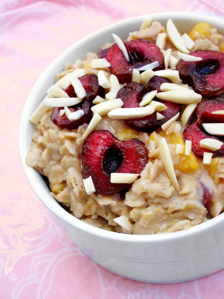 Peach Almond Oatmeal Bites