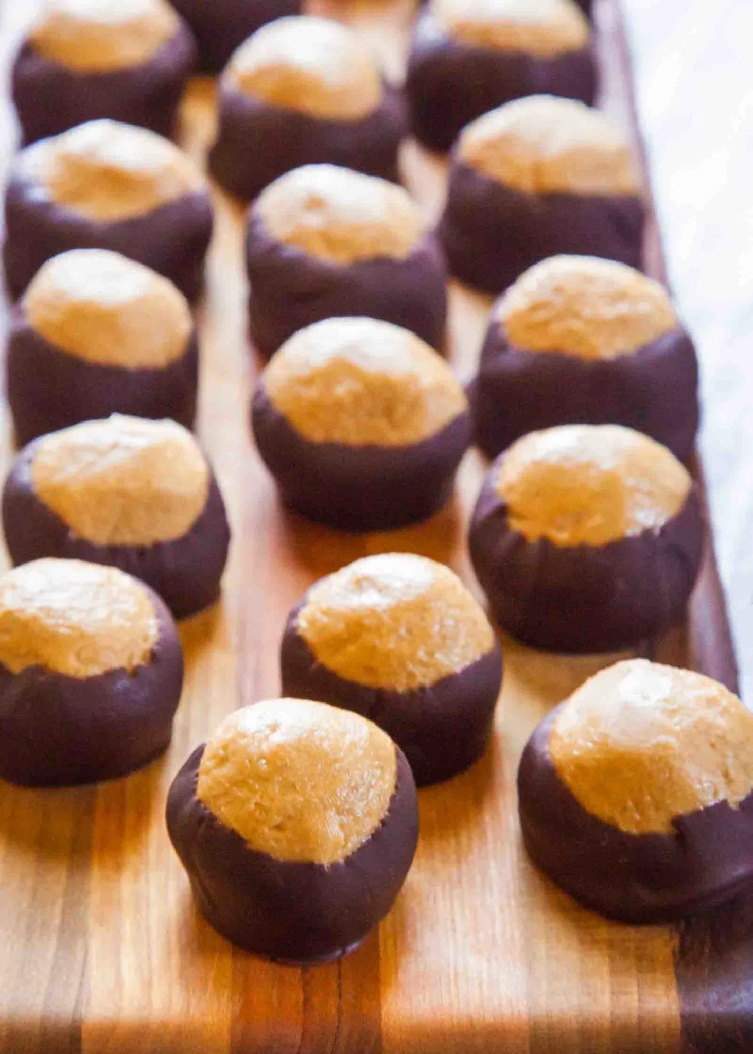 Peanut Butter Balls (Buckeye Balls)