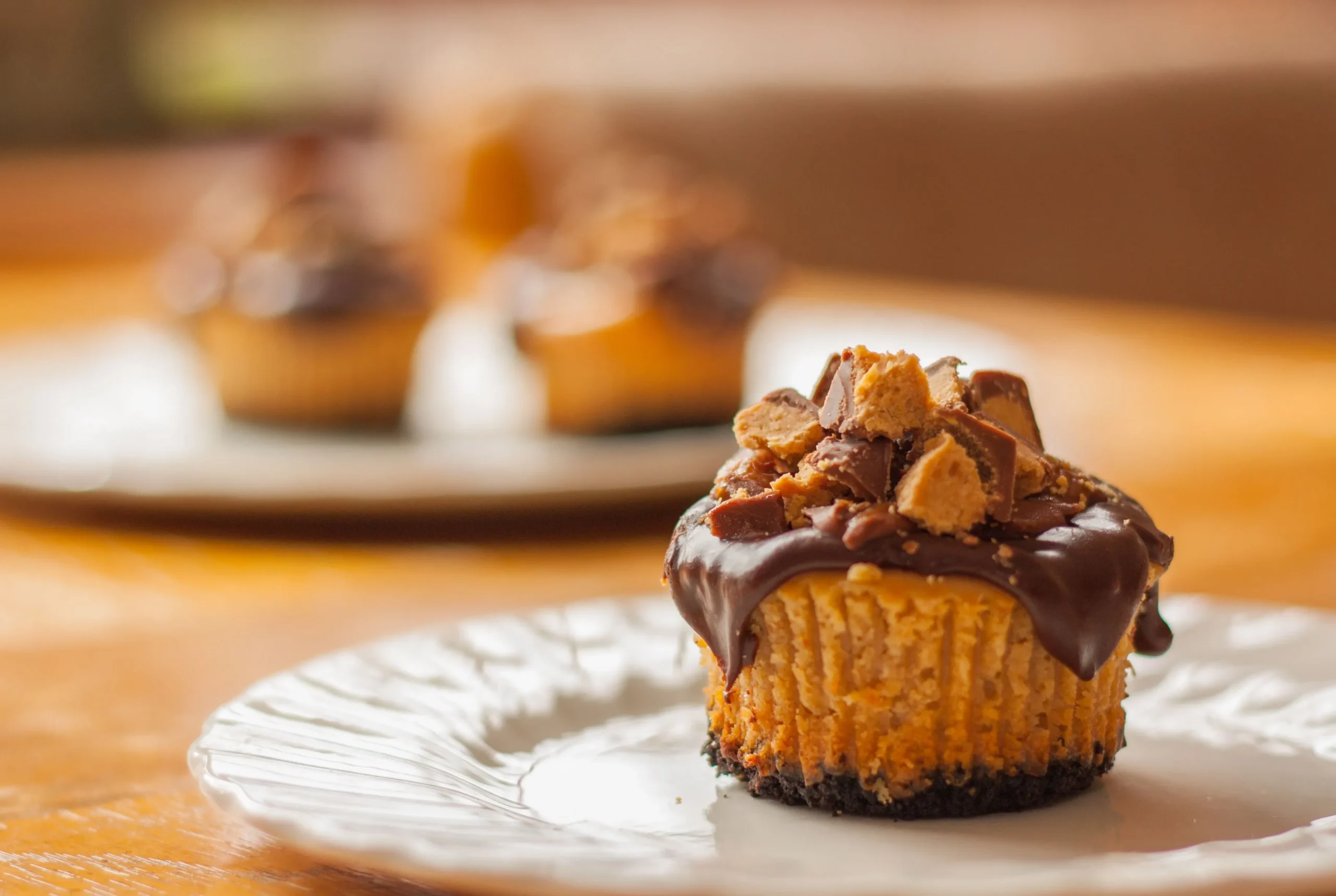 Peanut Butter Cup Cheesecake Cupcakes