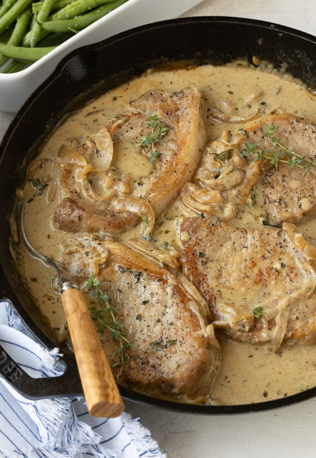 Pork Chops in Sour Cream Sauce